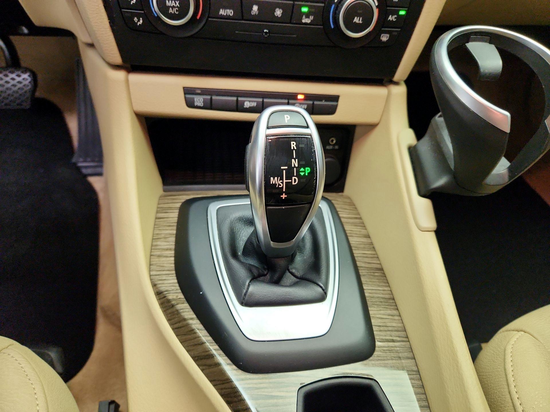 Thumbnail: 2015 BMW X1 - 16