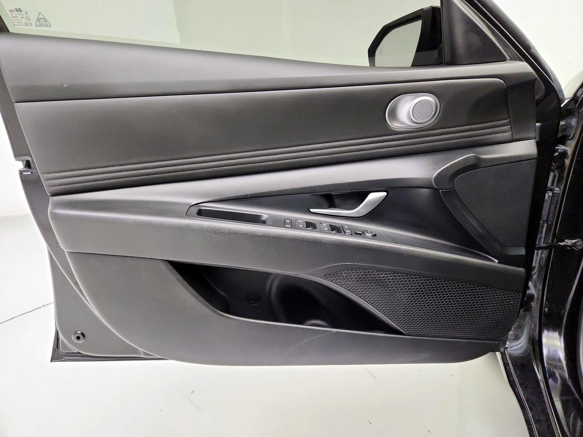 Thumbnail: 2024 Hyundai Elantra - 12