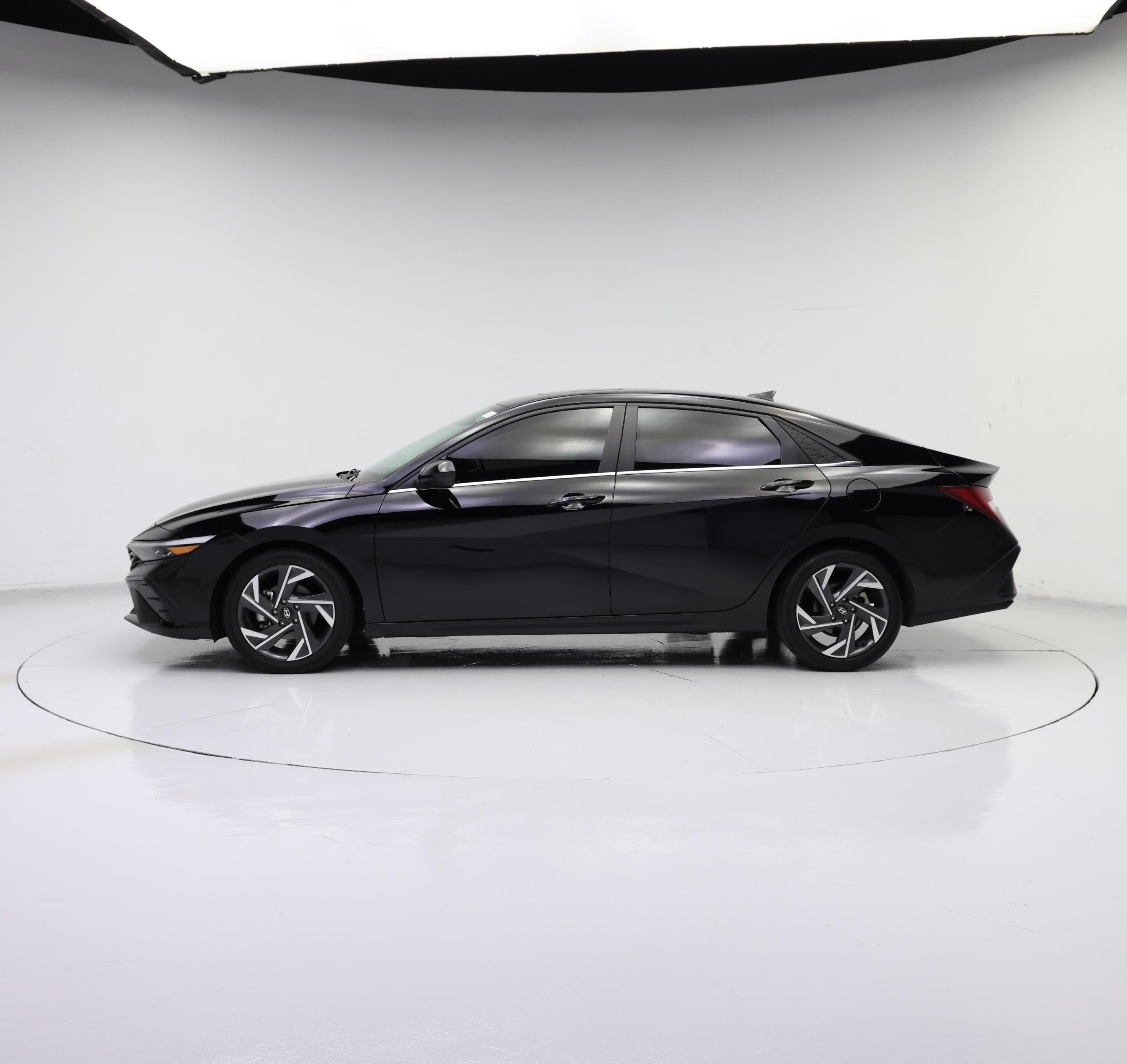 Thumbnail: 2024 Hyundai Elantra - 3