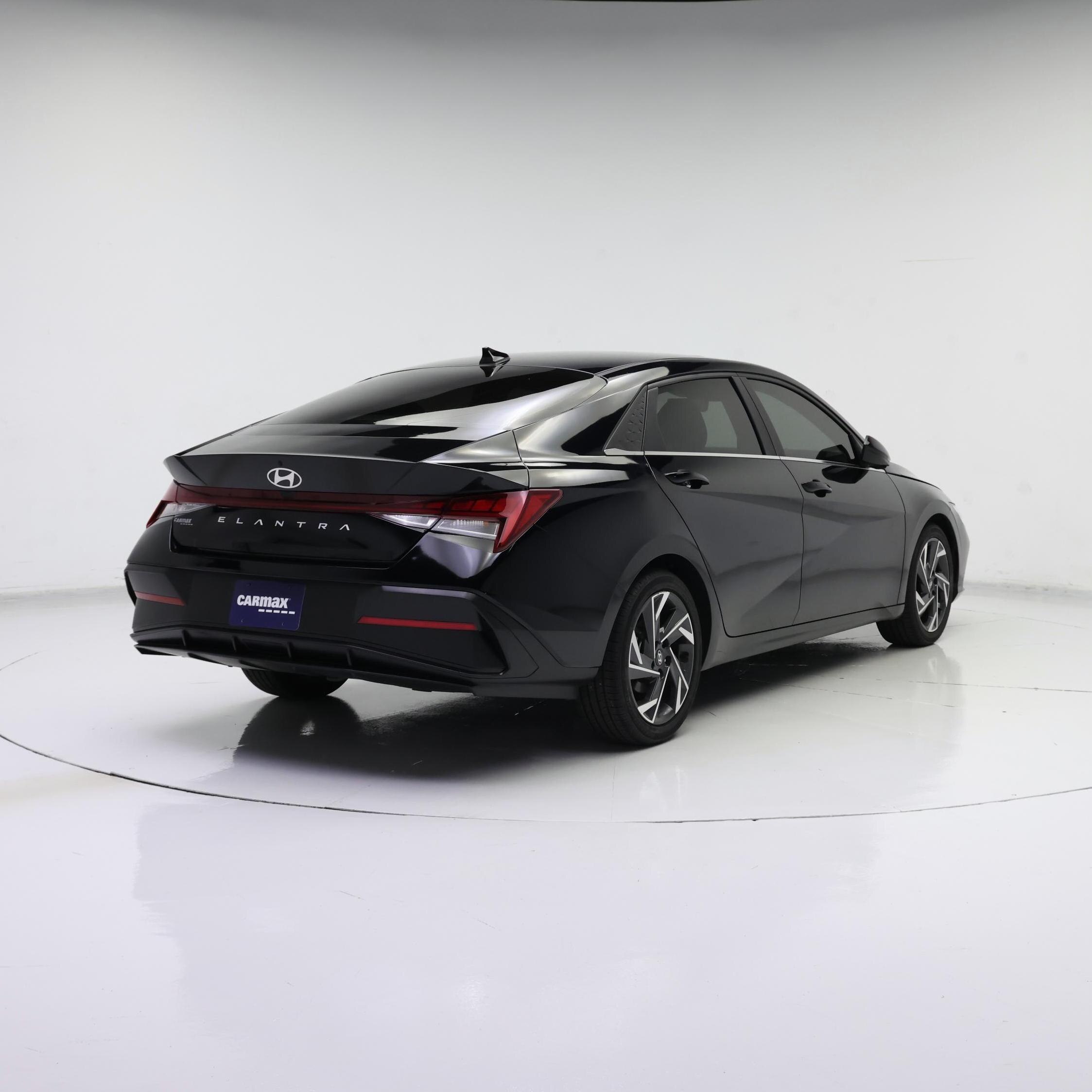 Thumbnail: 2024 Hyundai Elantra - 8