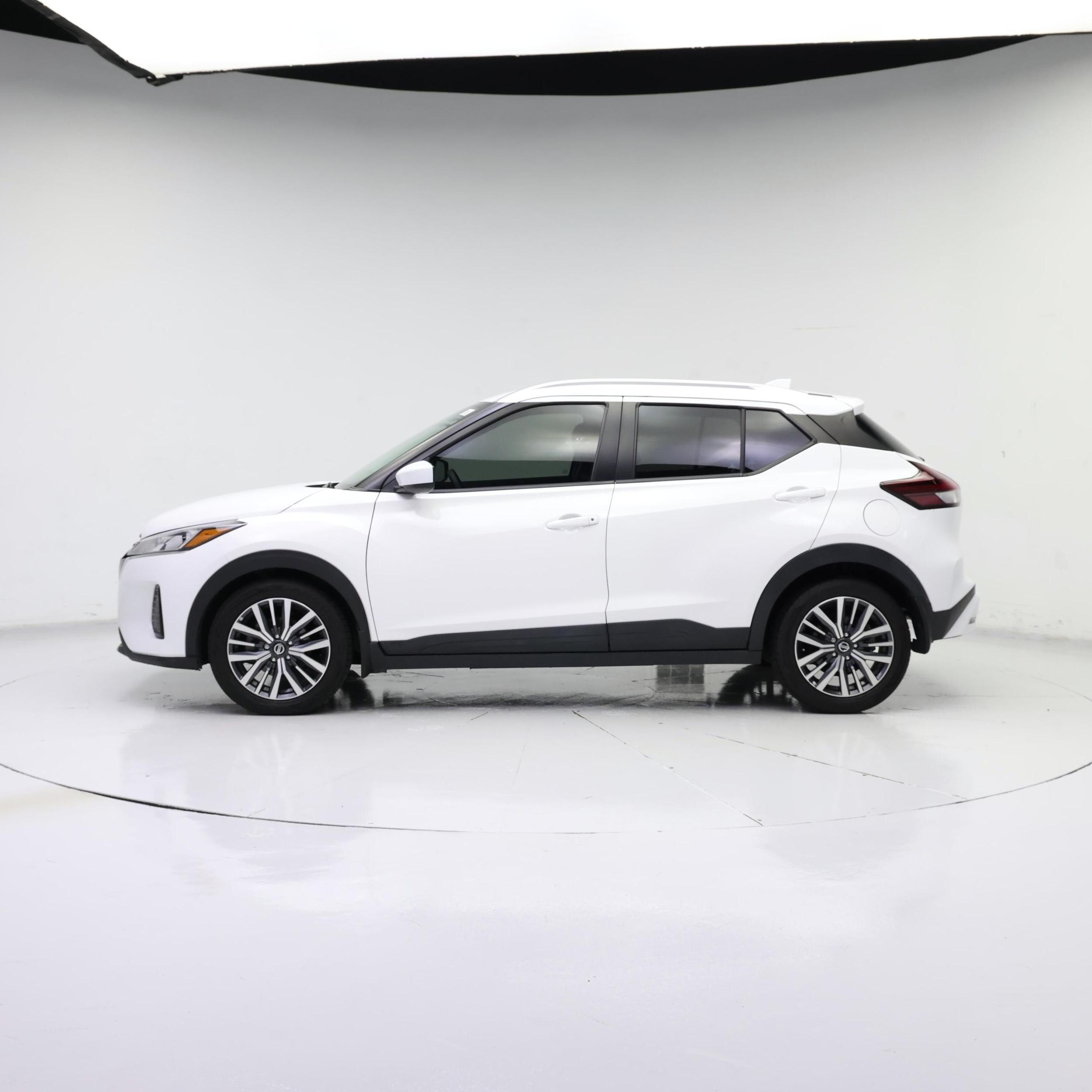 Thumbnail: 2021 Nissan Kicks - 3