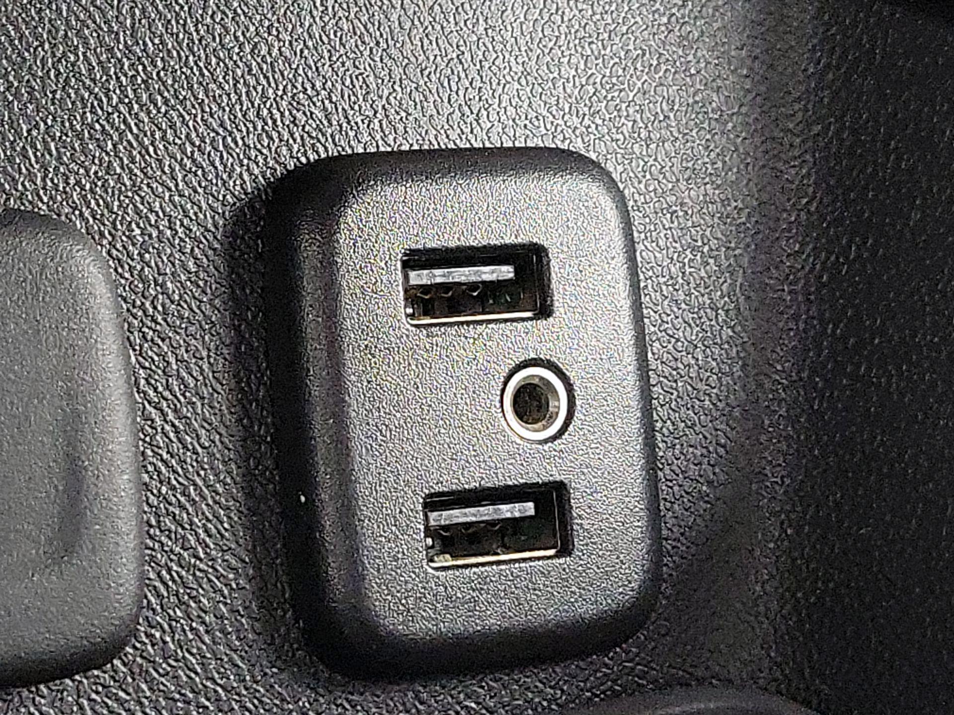 Thumbnail: 2017 Chevrolet Volt - 19