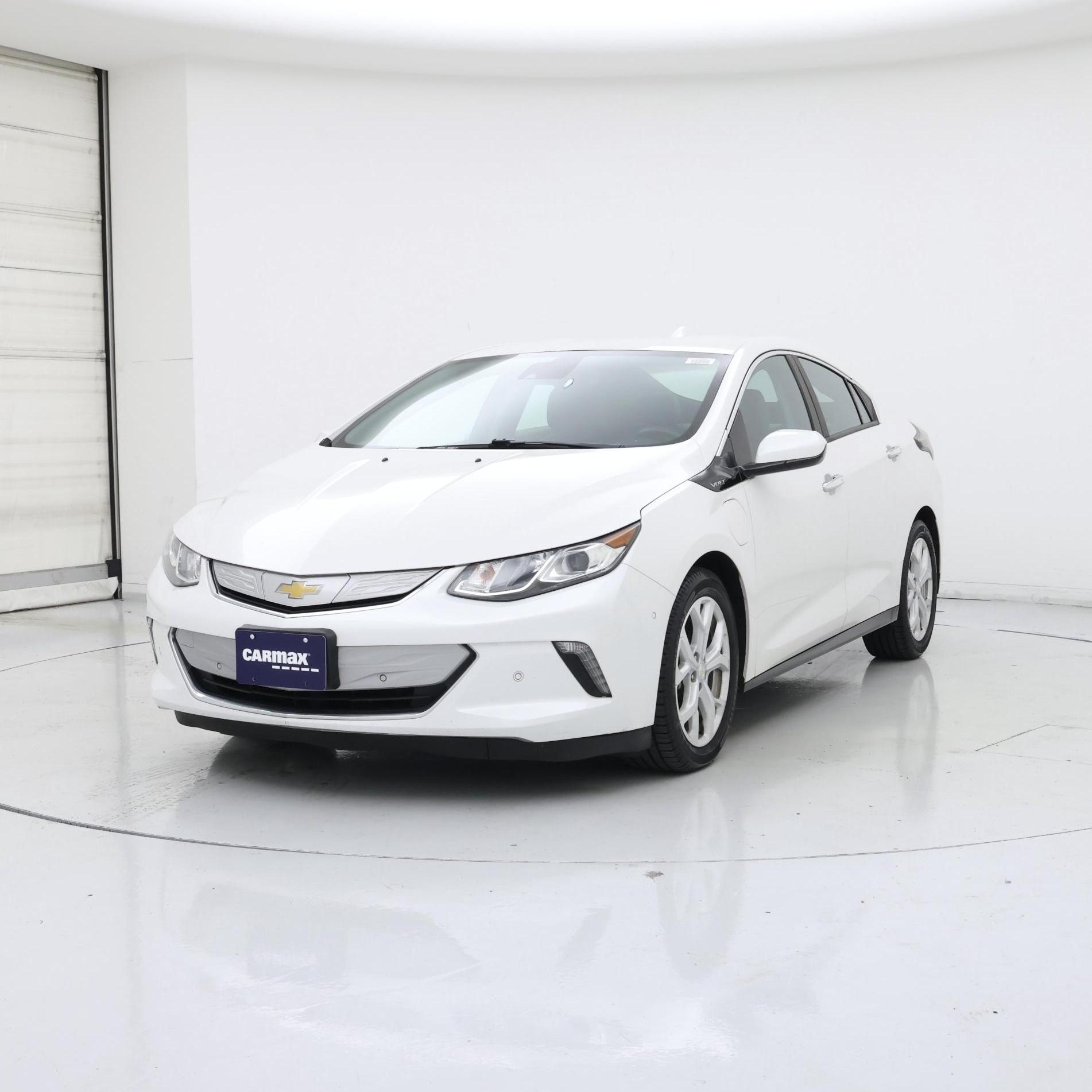 Thumbnail: 2017 Chevrolet Volt - 4