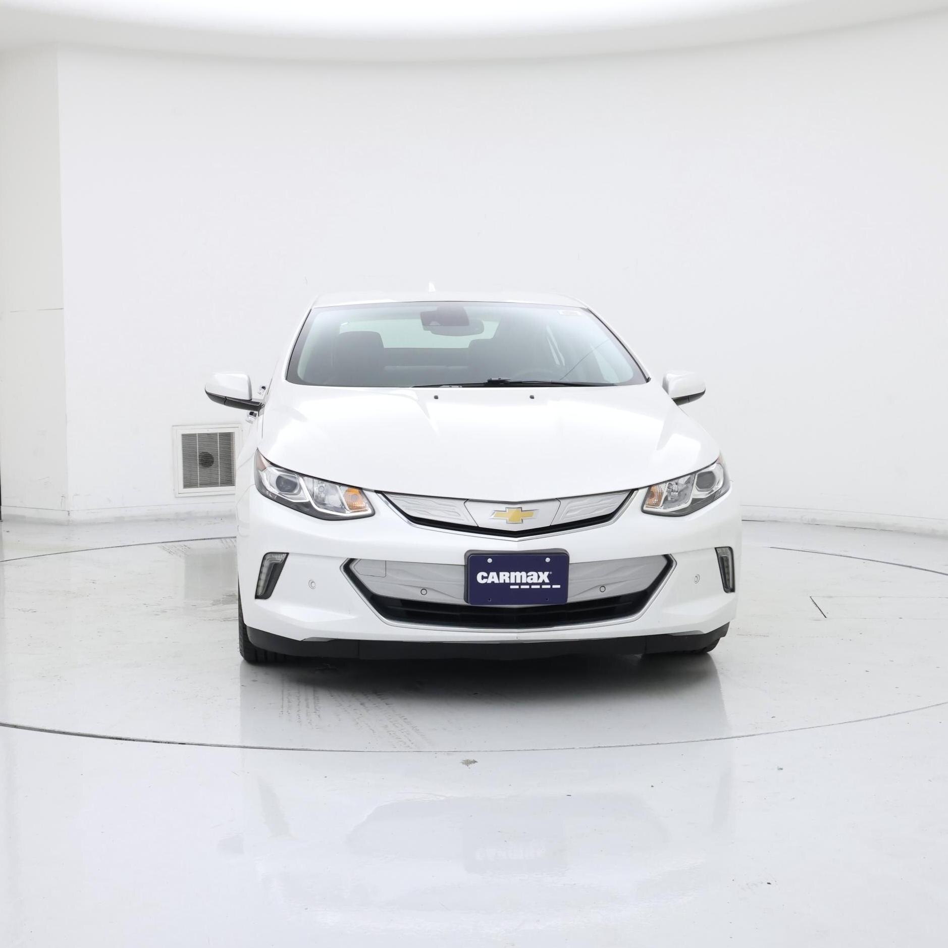 Thumbnail: 2017 Chevrolet Volt - 5