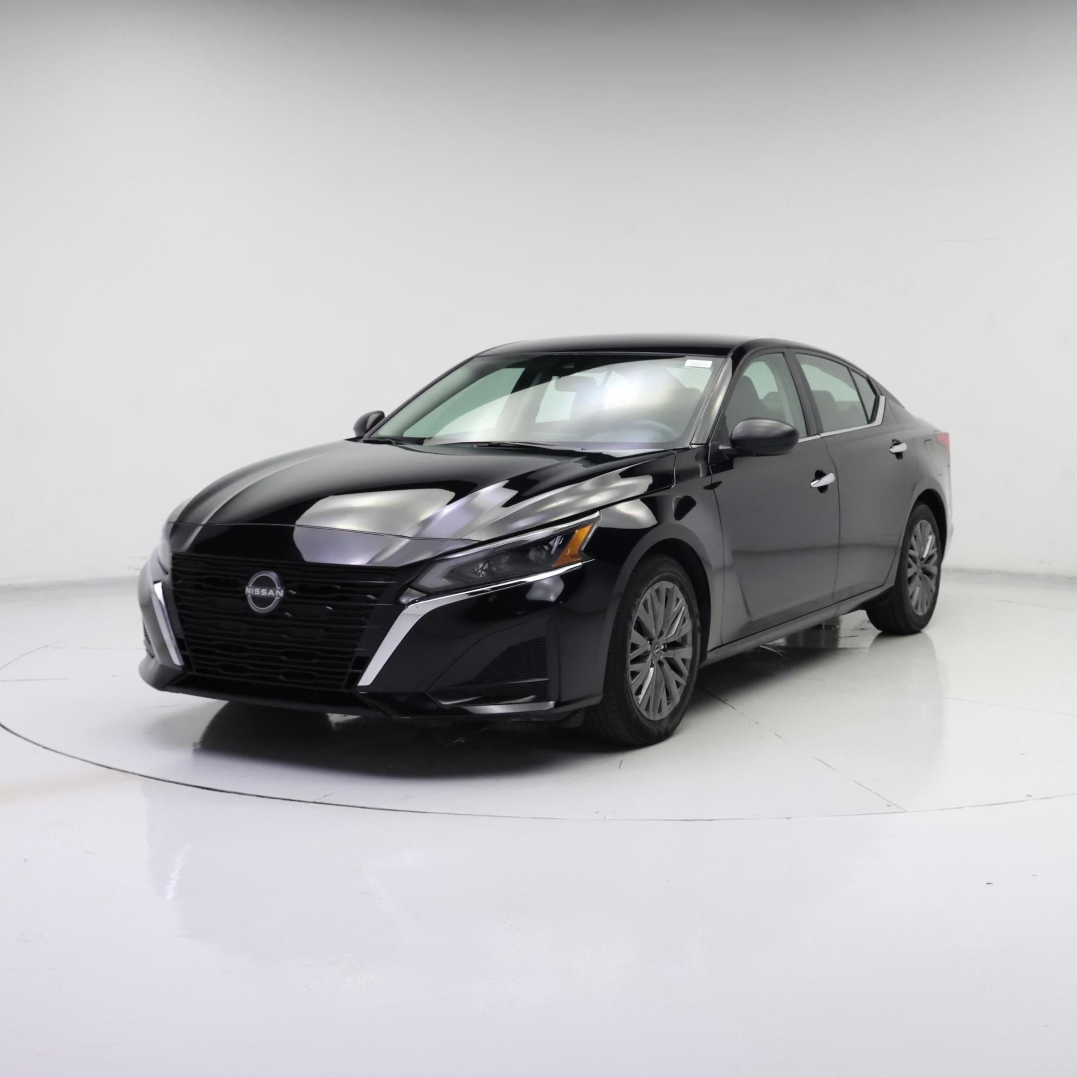 Thumbnail: 2025 Nissan Altima - 4