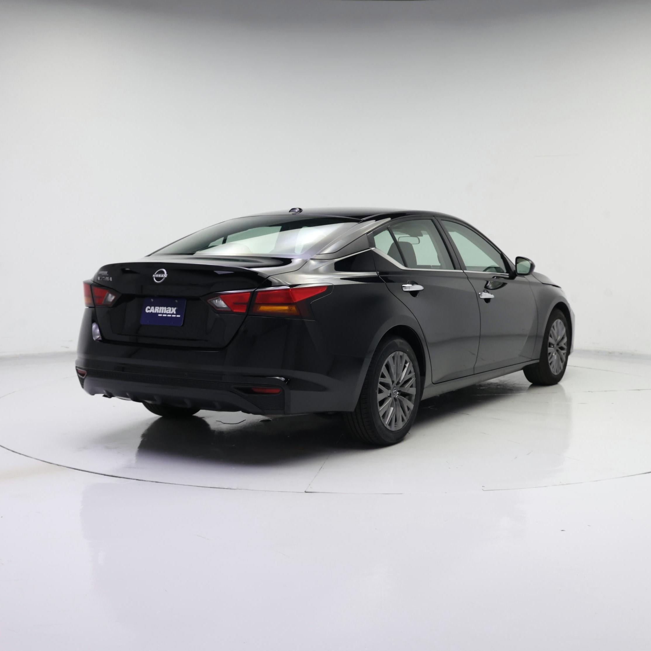 Thumbnail: 2025 Nissan Altima - 8