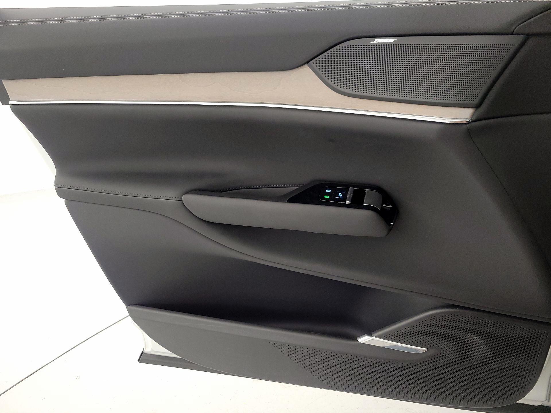 Thumbnail: 2025 Volvo EX90 - 12