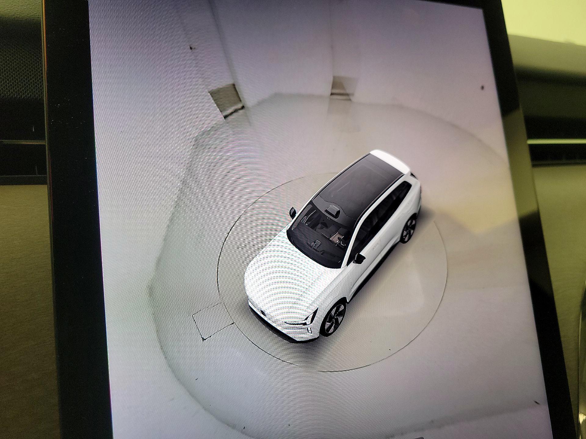 Thumbnail: 2025 Volvo EX90 - 14