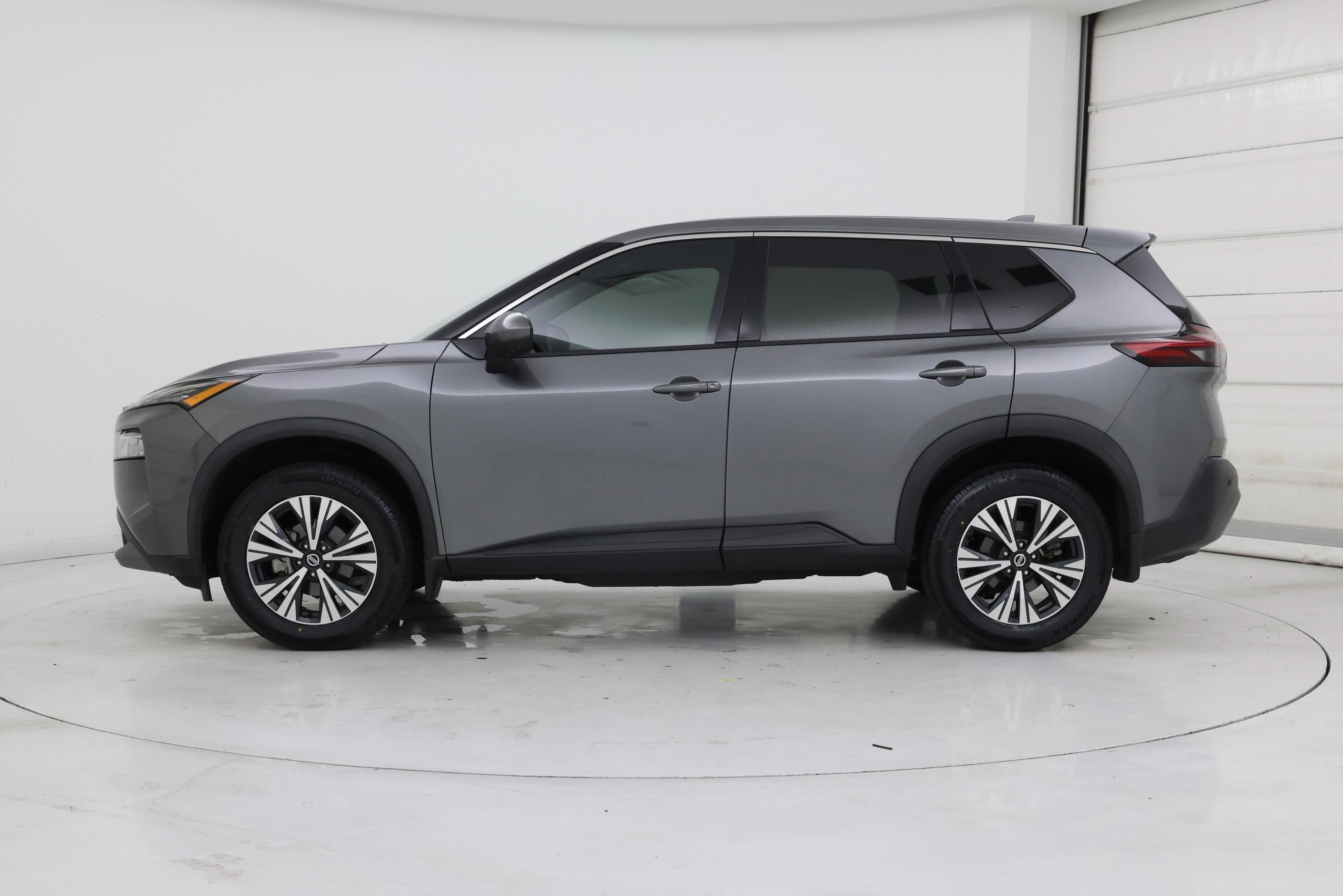 Thumbnail: 2021 Nissan Rogue - 3