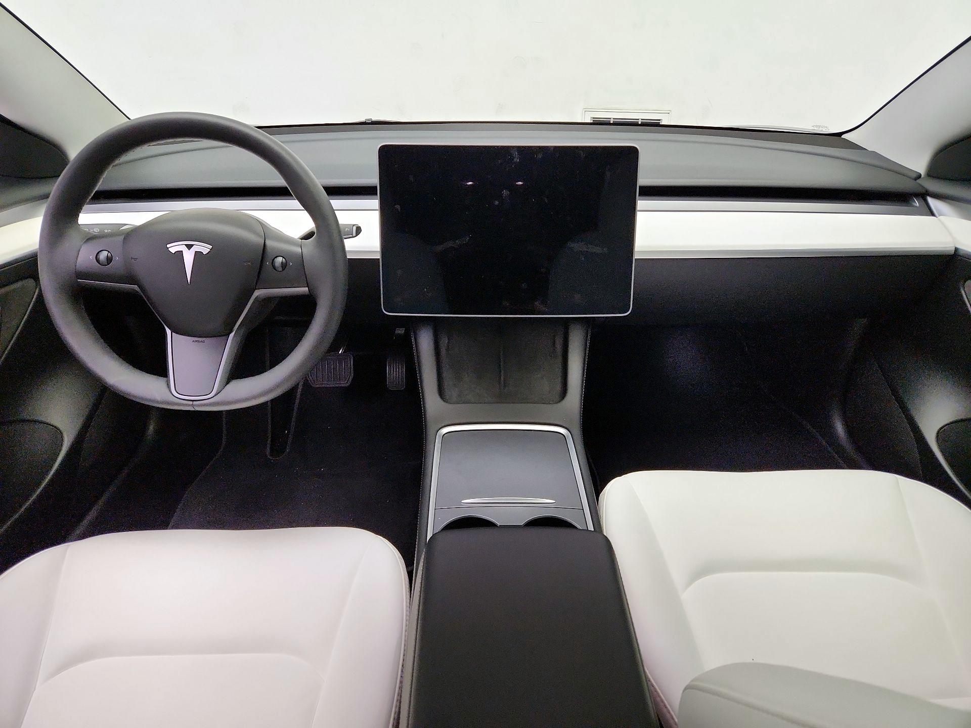 Thumbnail: 2023 Tesla Model 3 - 9