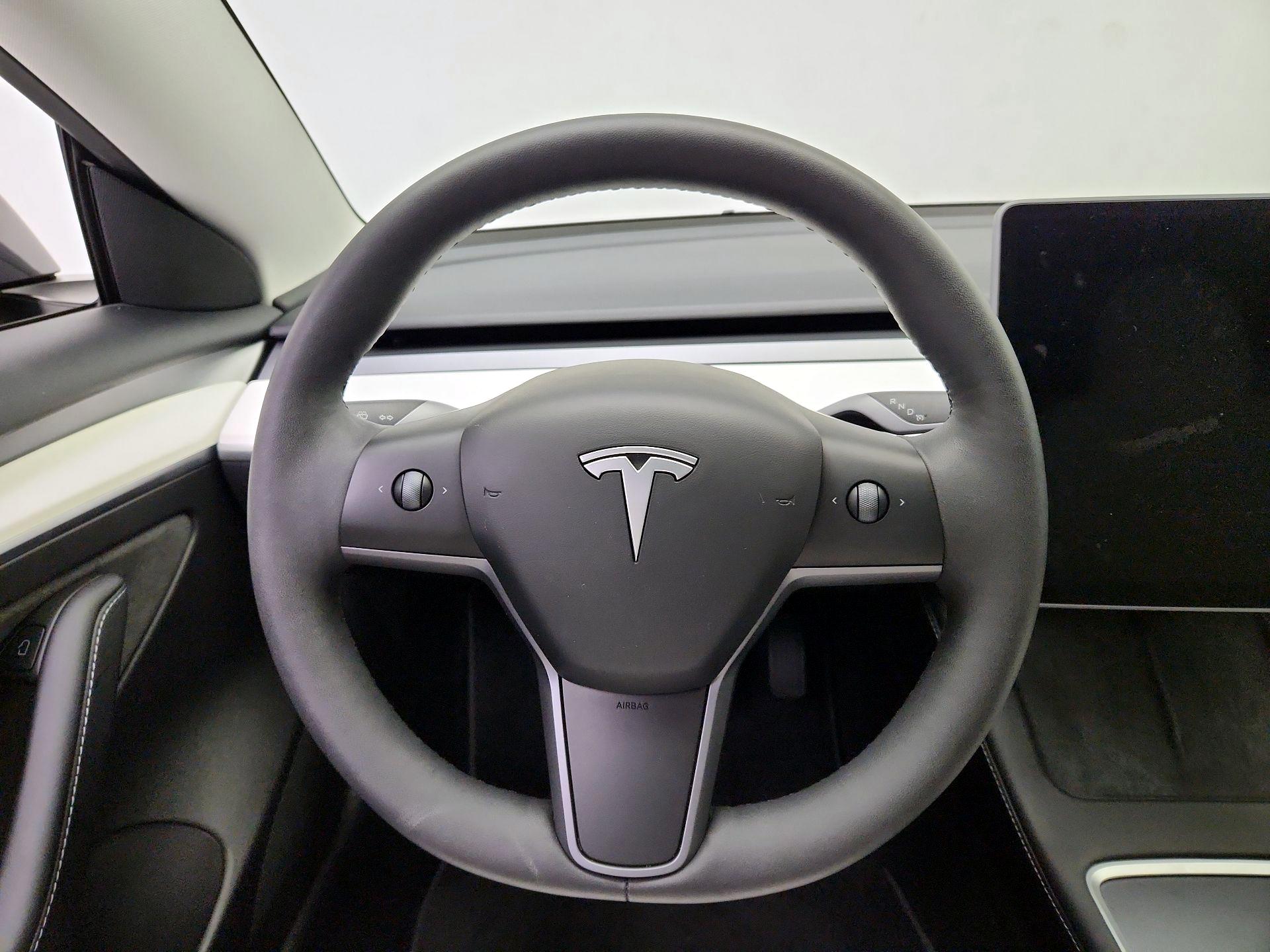 Thumbnail: 2023 Tesla Model 3 - 10