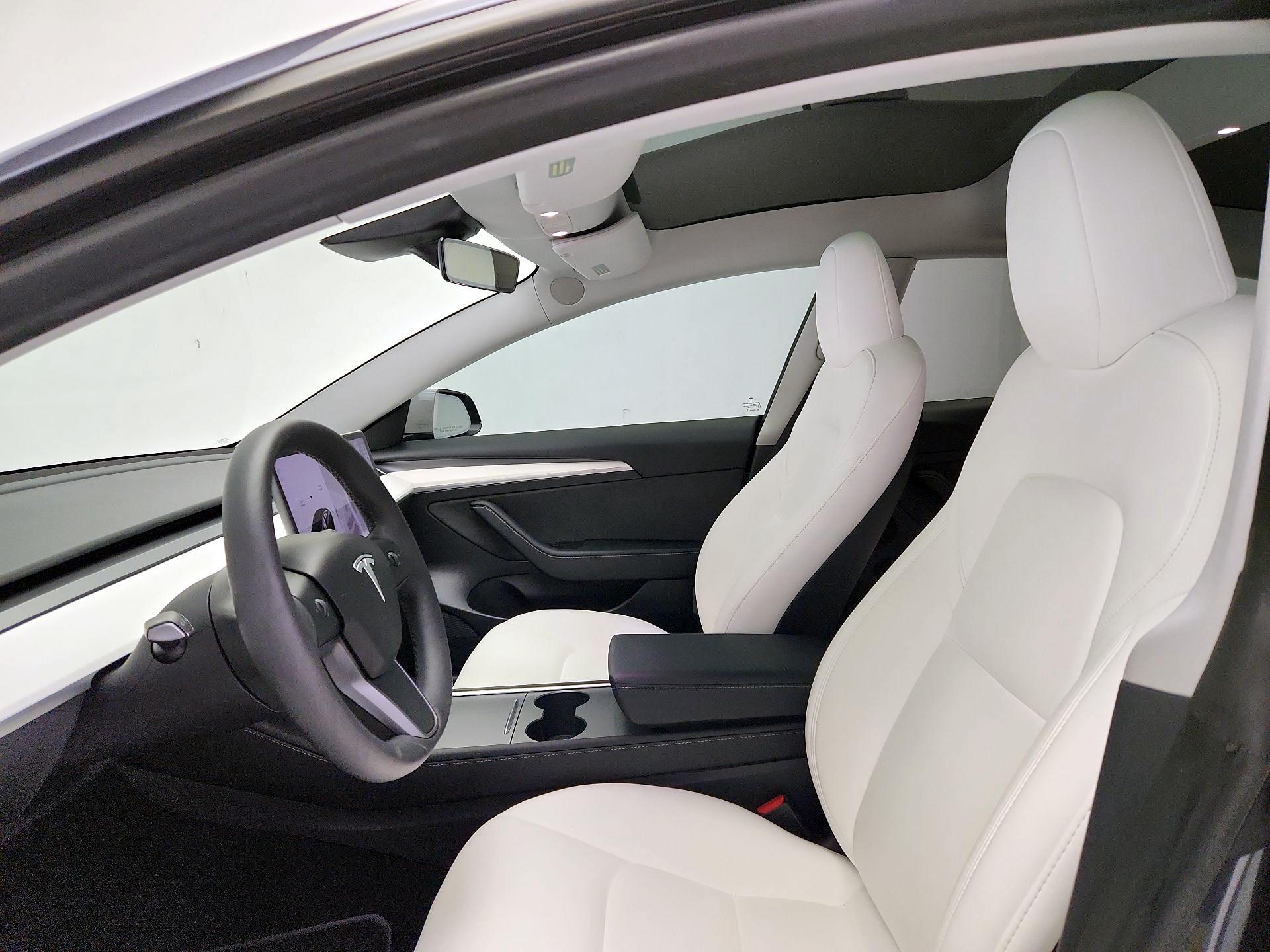 Thumbnail: 2023 Tesla Model 3 - 18