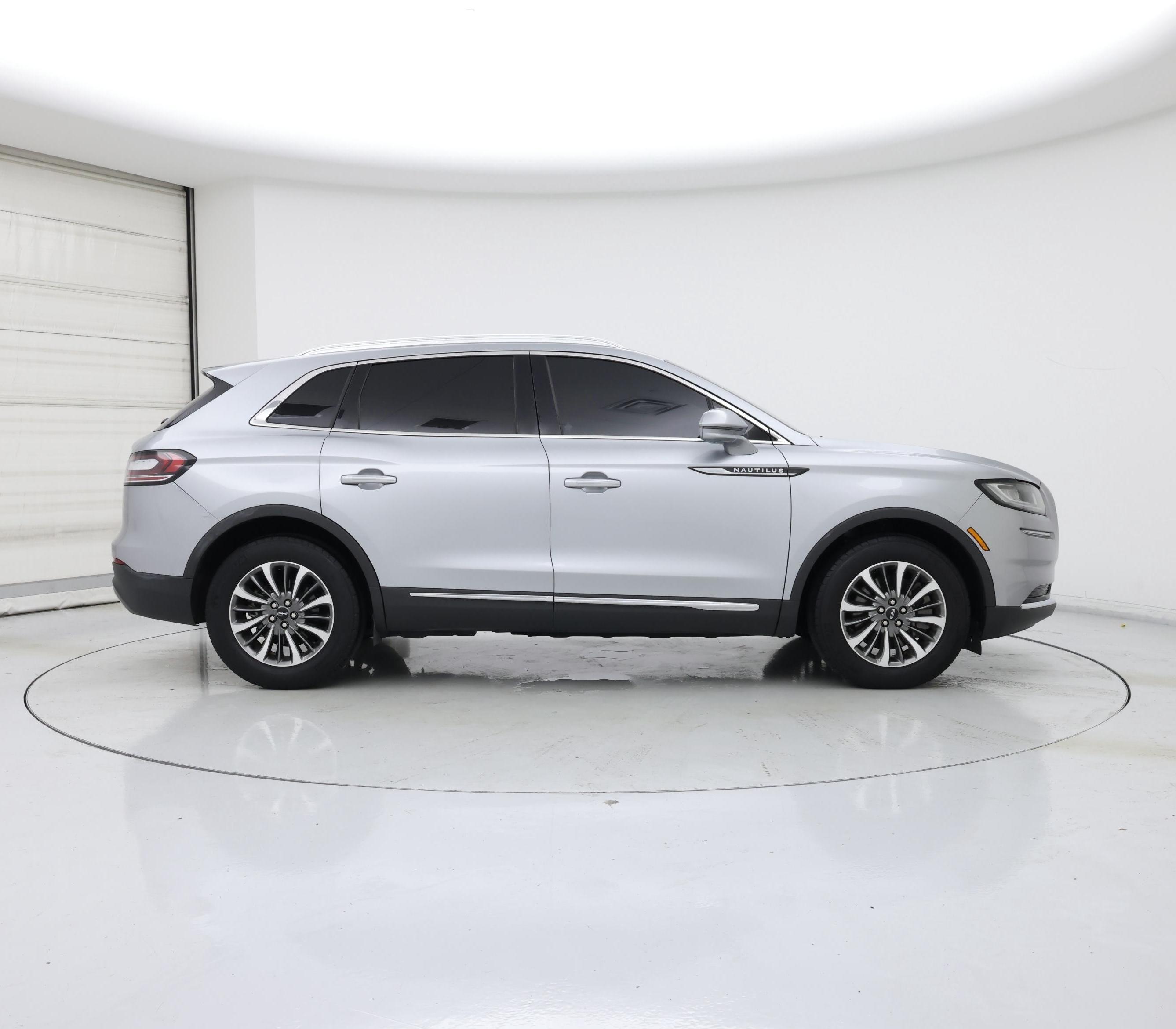 Thumbnail: 2022 Lincoln Nautilus - 7