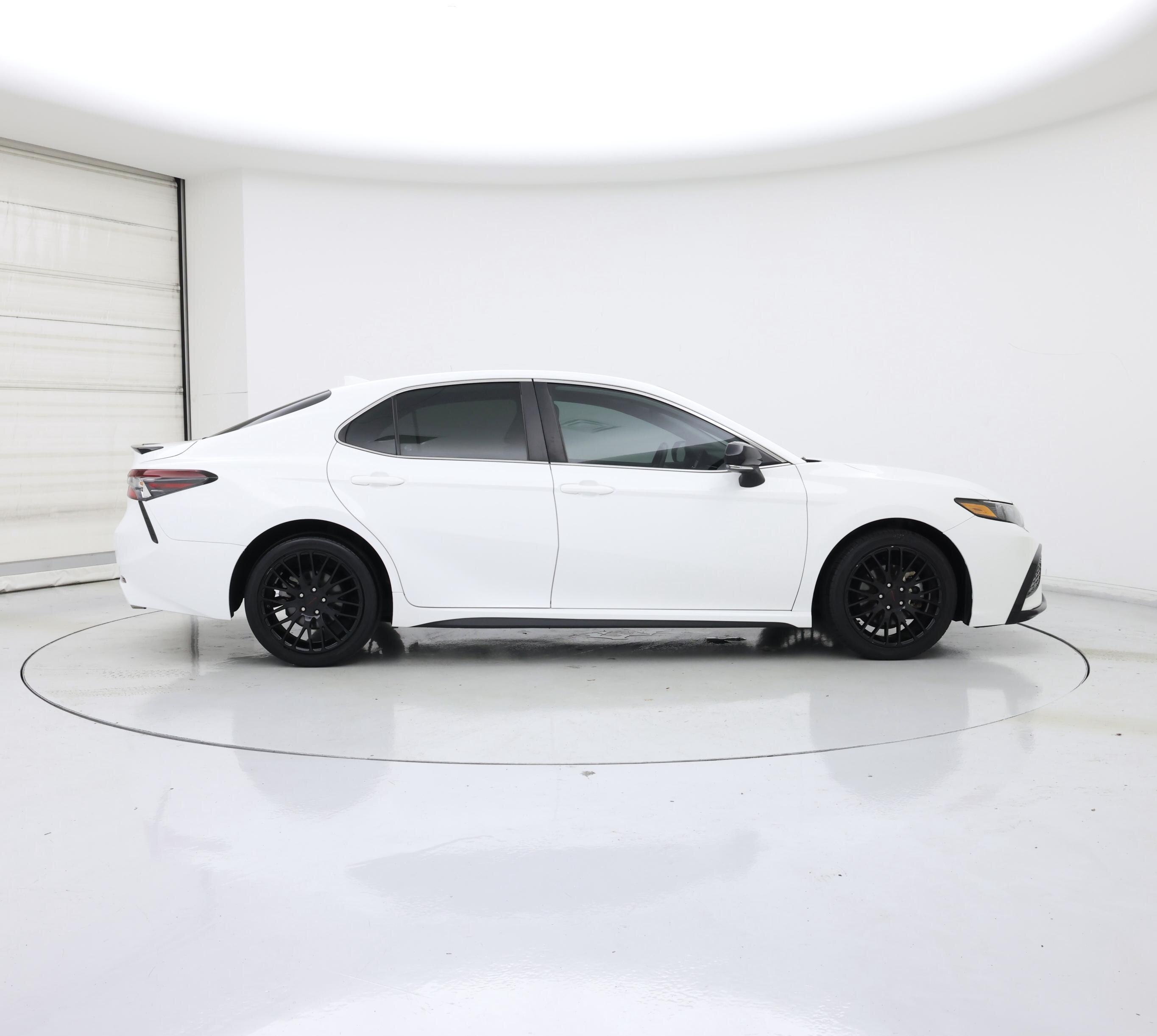 Thumbnail: 2023 Toyota Camry - 7