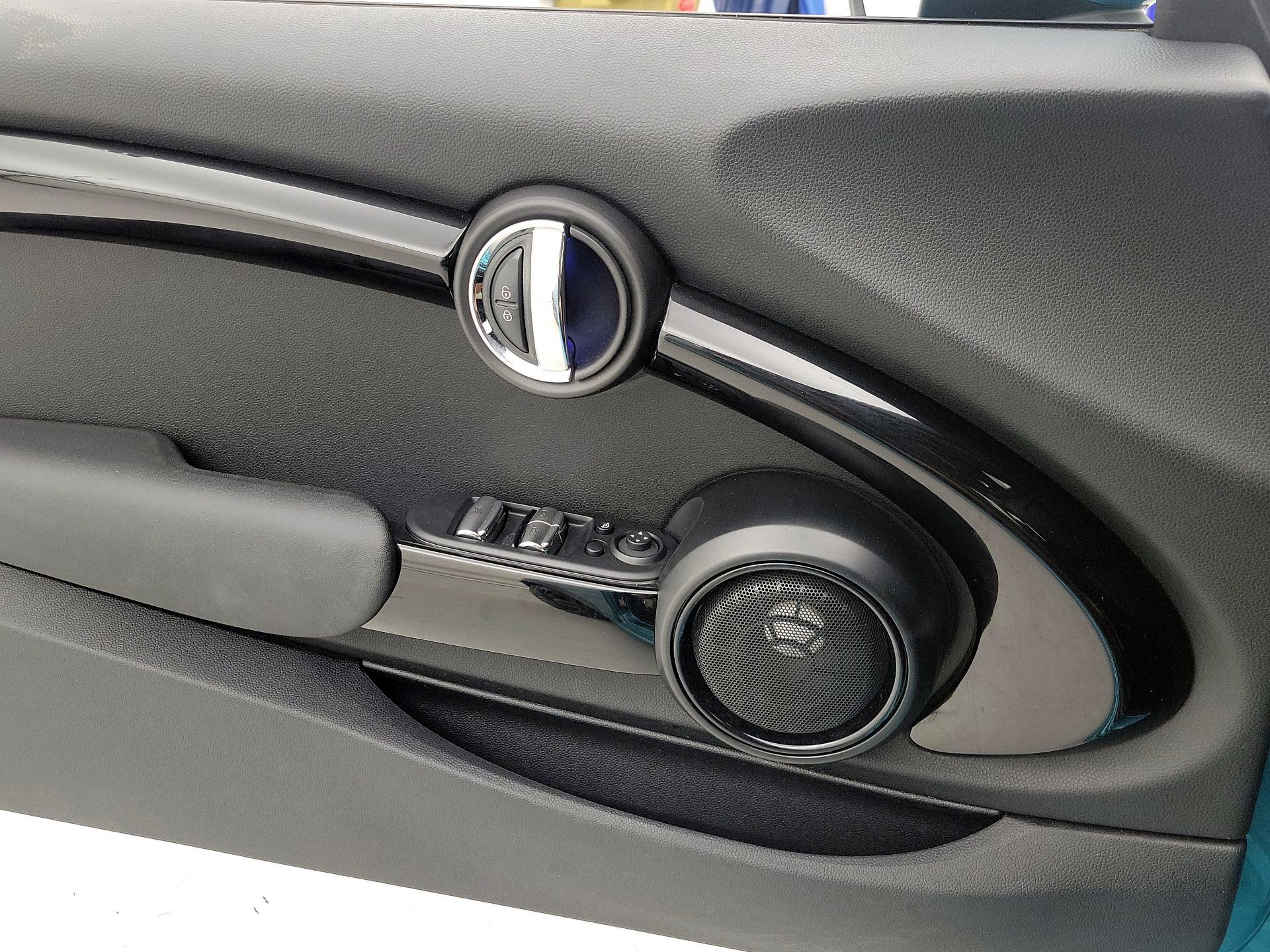Thumbnail: 2021 MINI Cooper - 12
