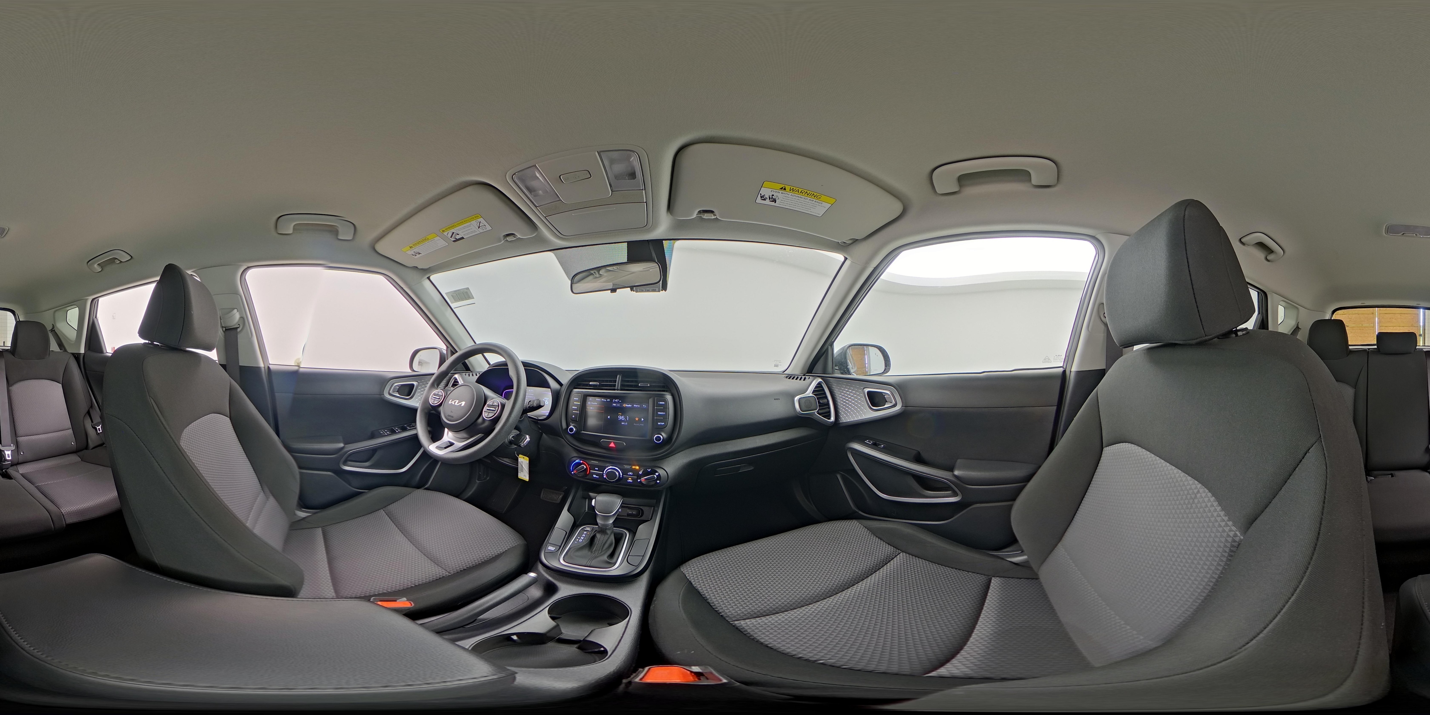 2025 Kia Soul LX - Photo 24