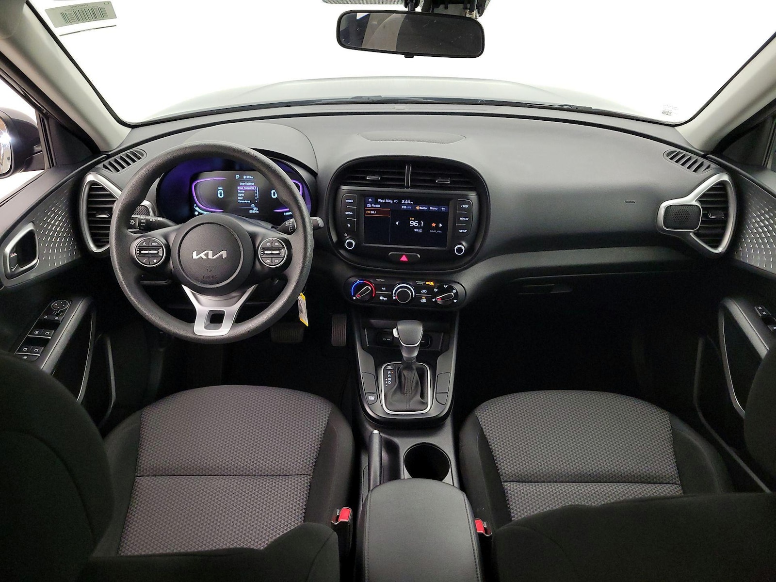 2025 Kia Soul LX - Photo 10