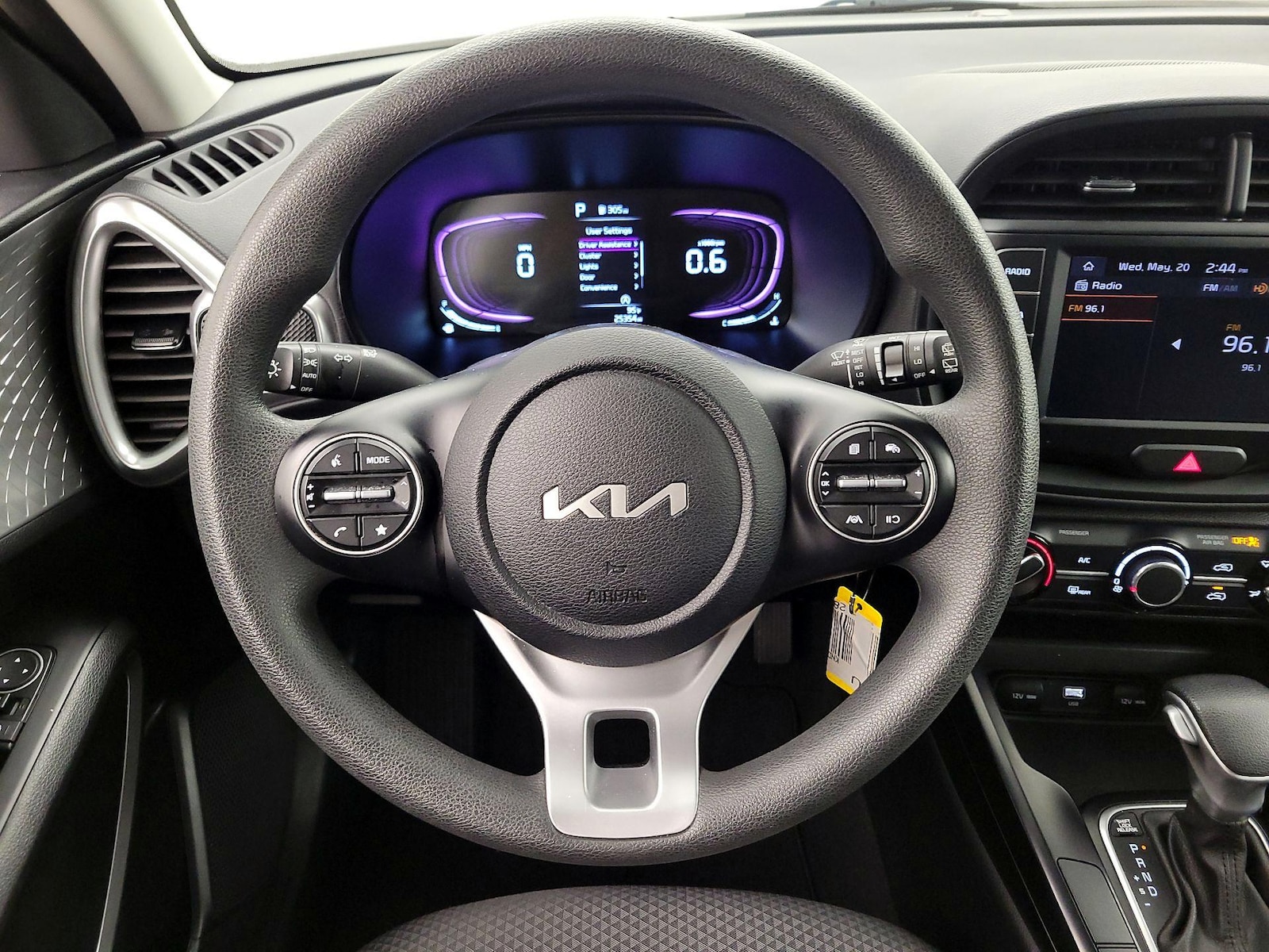 2025 Kia Soul LX - Photo 11
