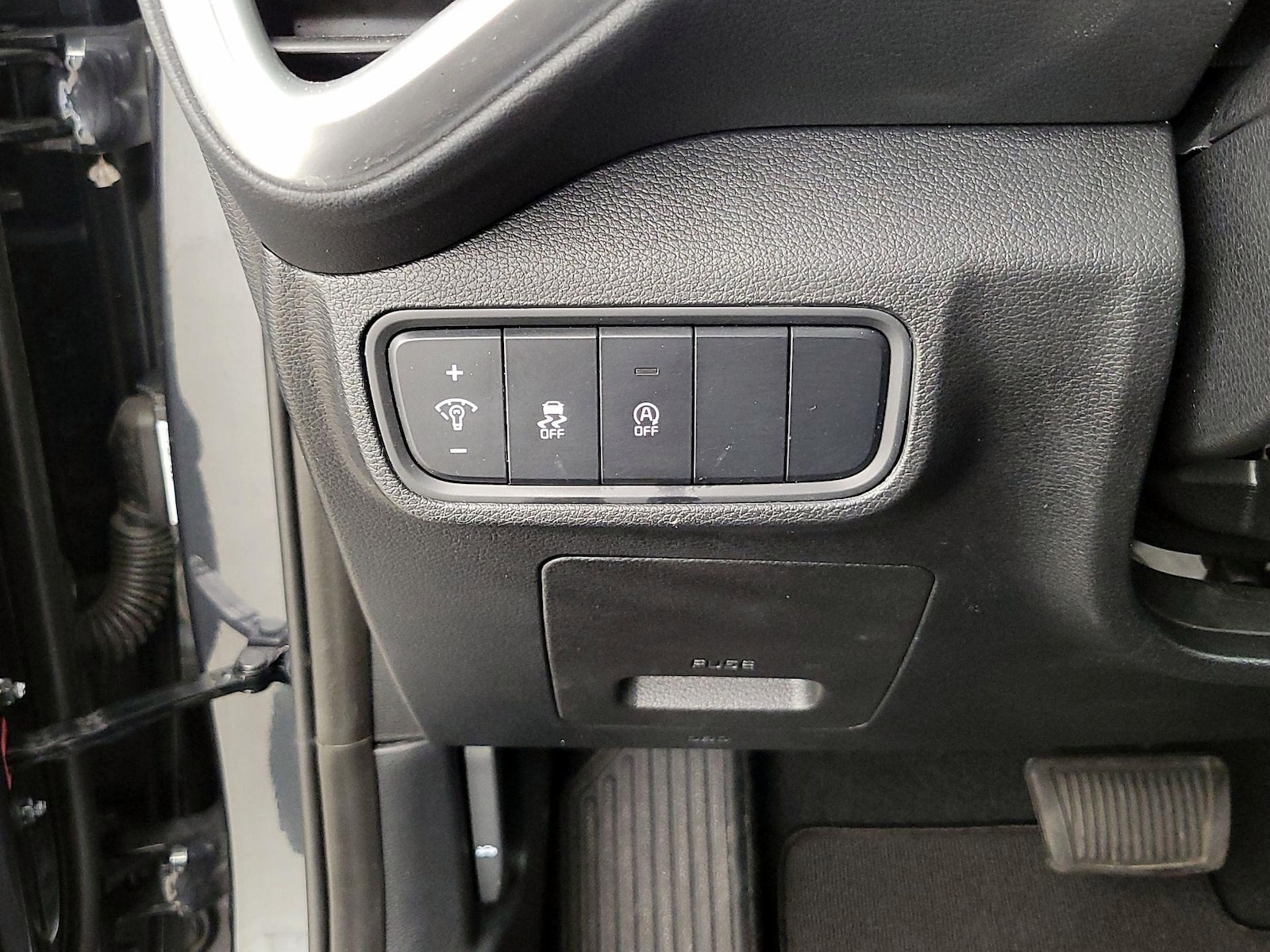 2025 Kia Soul LX - Photo 14