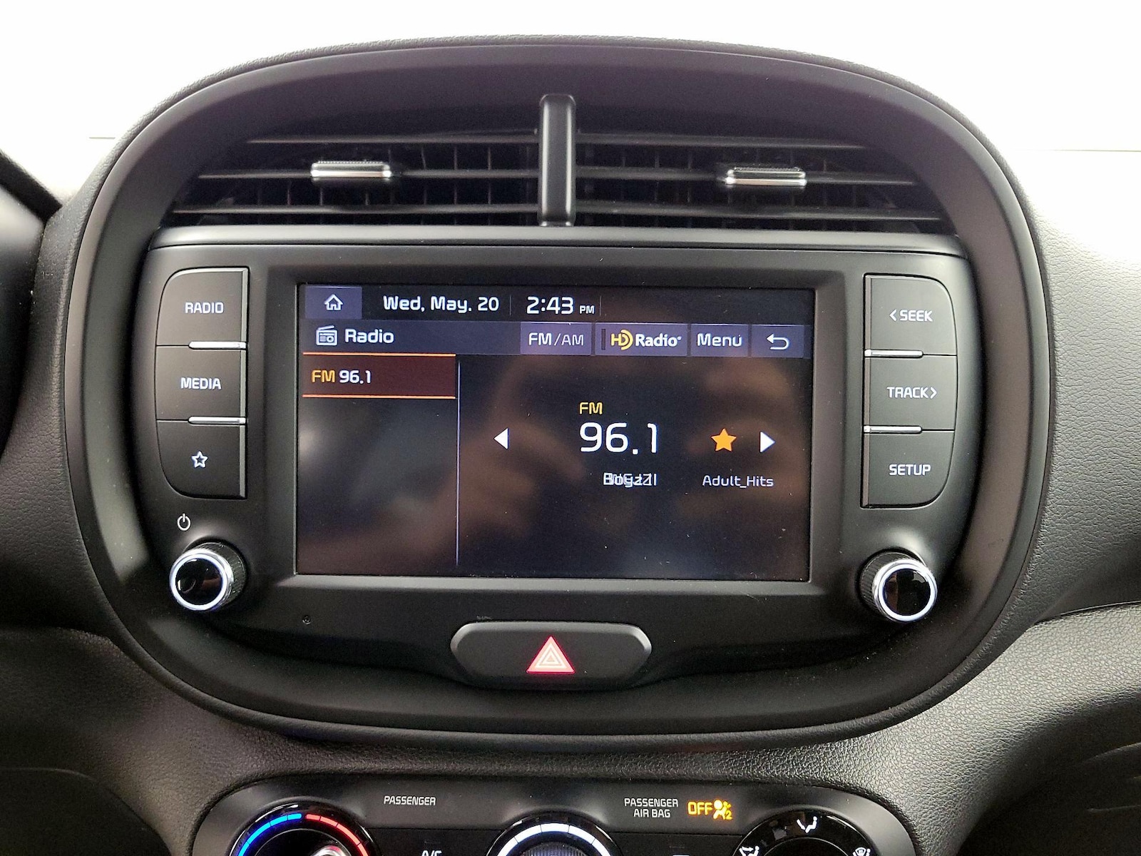 2025 Kia Soul LX - Photo 16