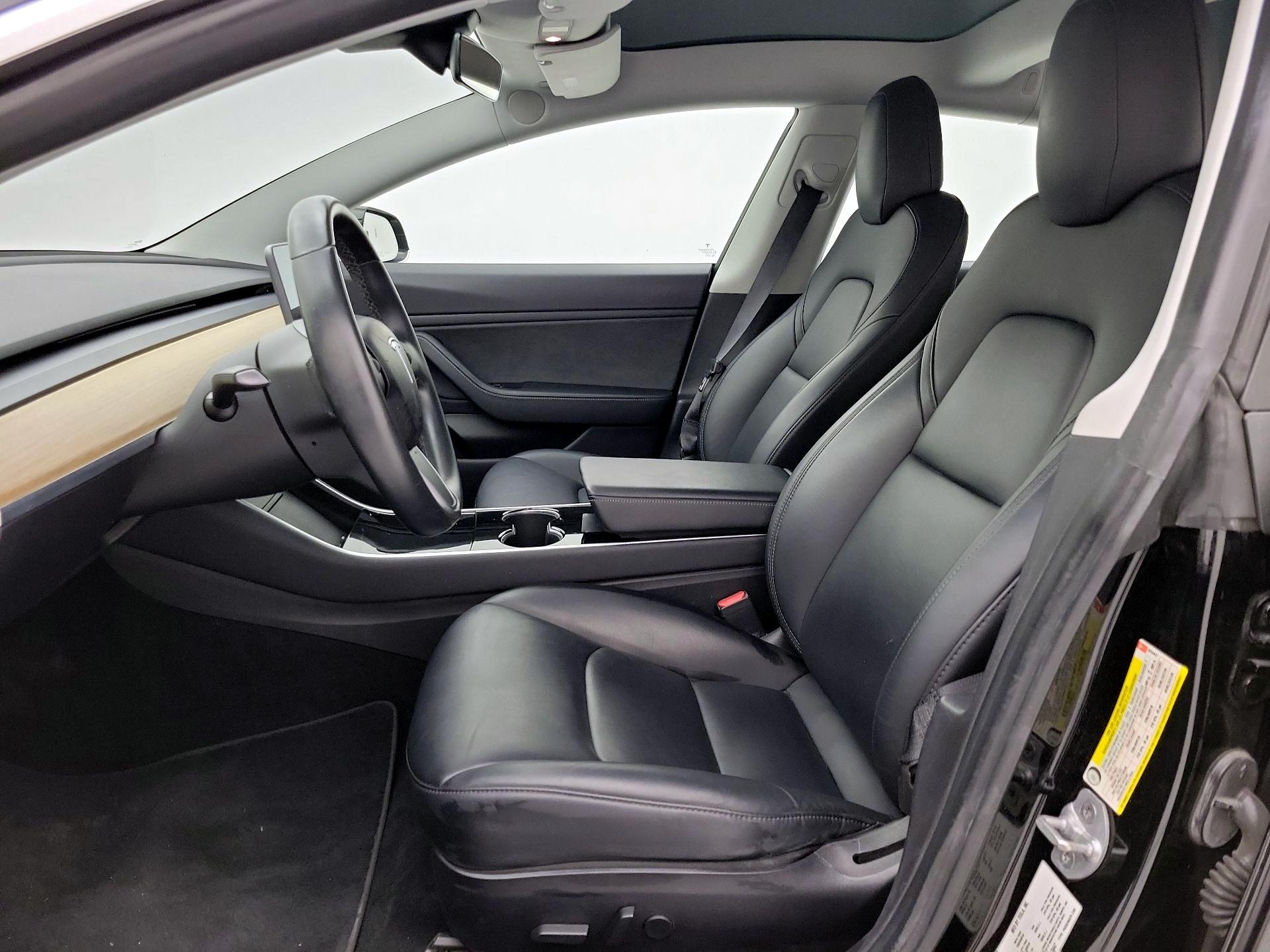 Thumbnail: 2019 Tesla Model 3 - 11