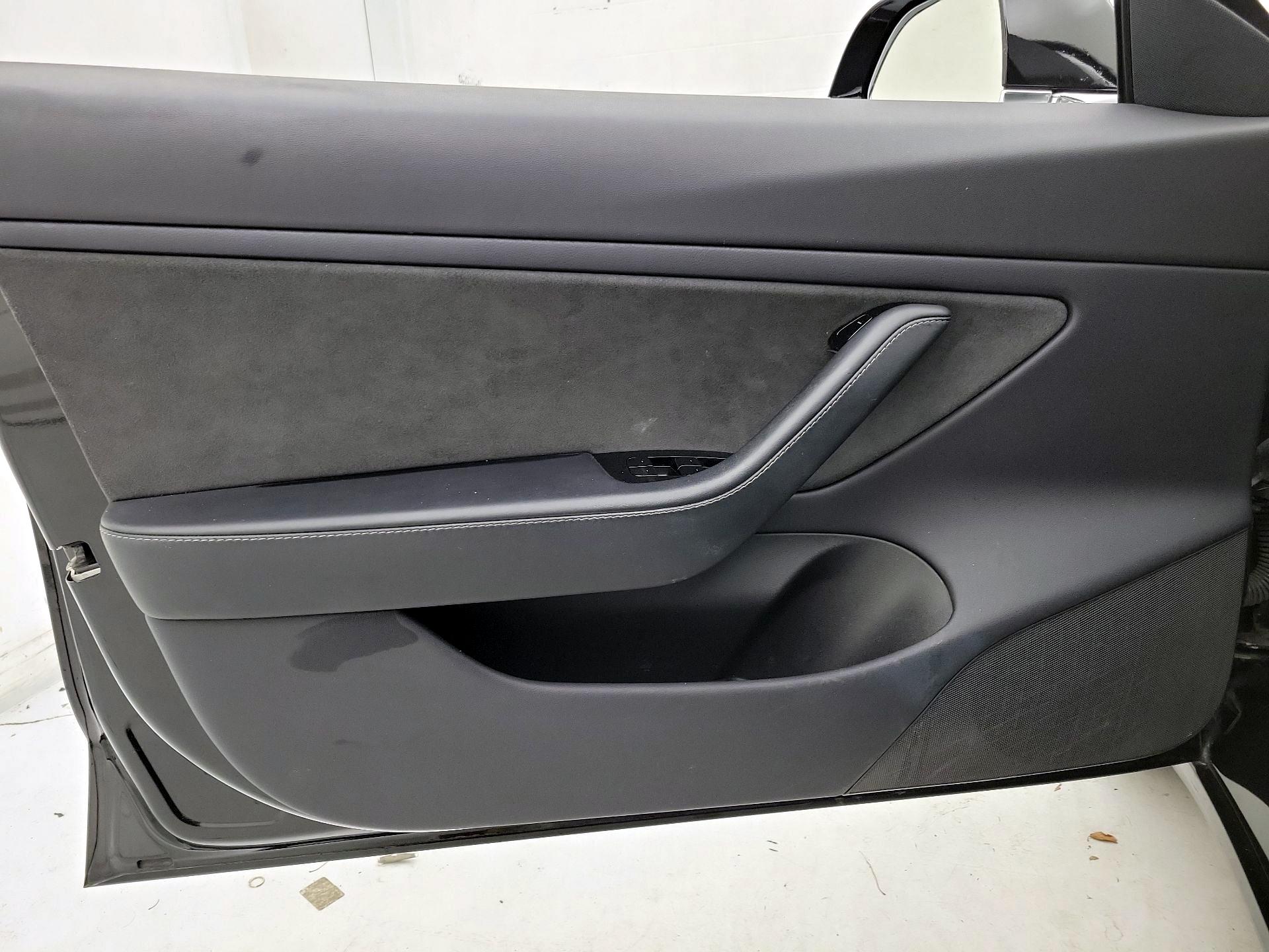 Thumbnail: 2019 Tesla Model 3 - 12