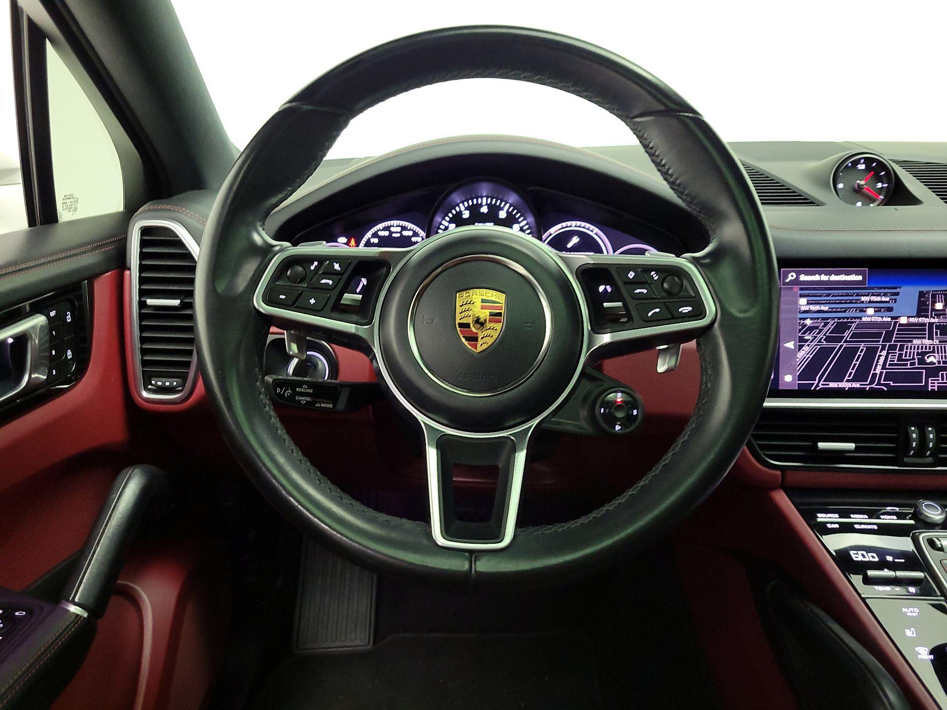 Thumbnail: 2023 Porsche Cayenne - 10