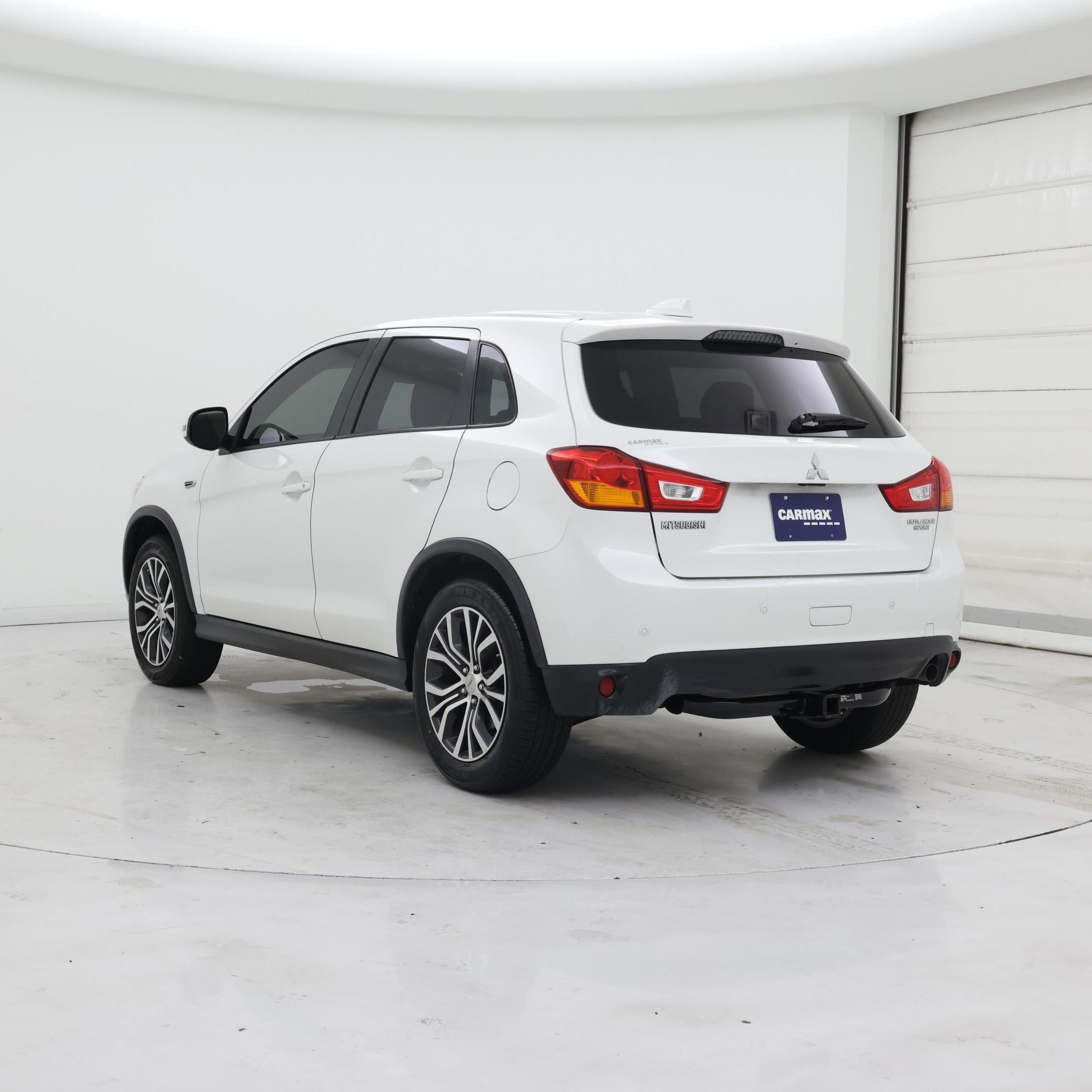 Thumbnail: 2017 Mitsubishi Outlander Sport - 2