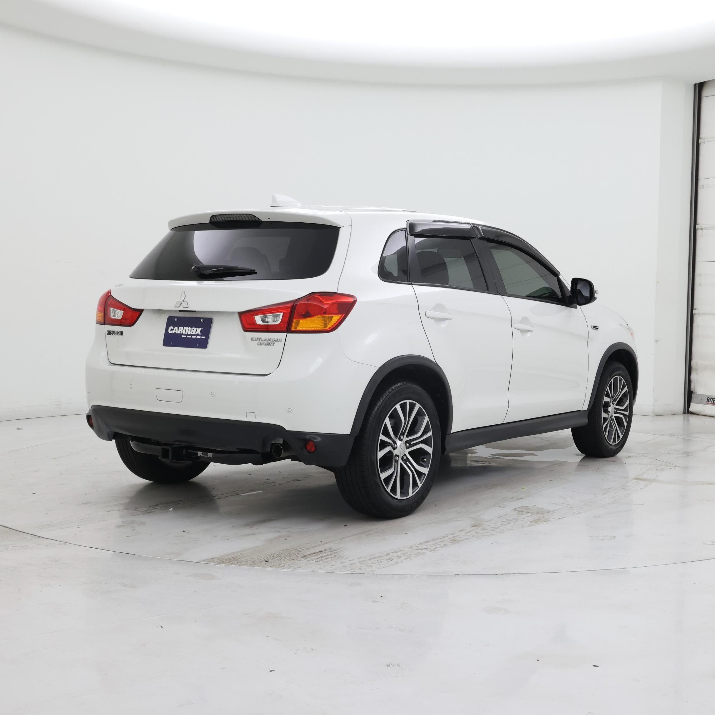 Thumbnail: 2017 Mitsubishi Outlander Sport - 8
