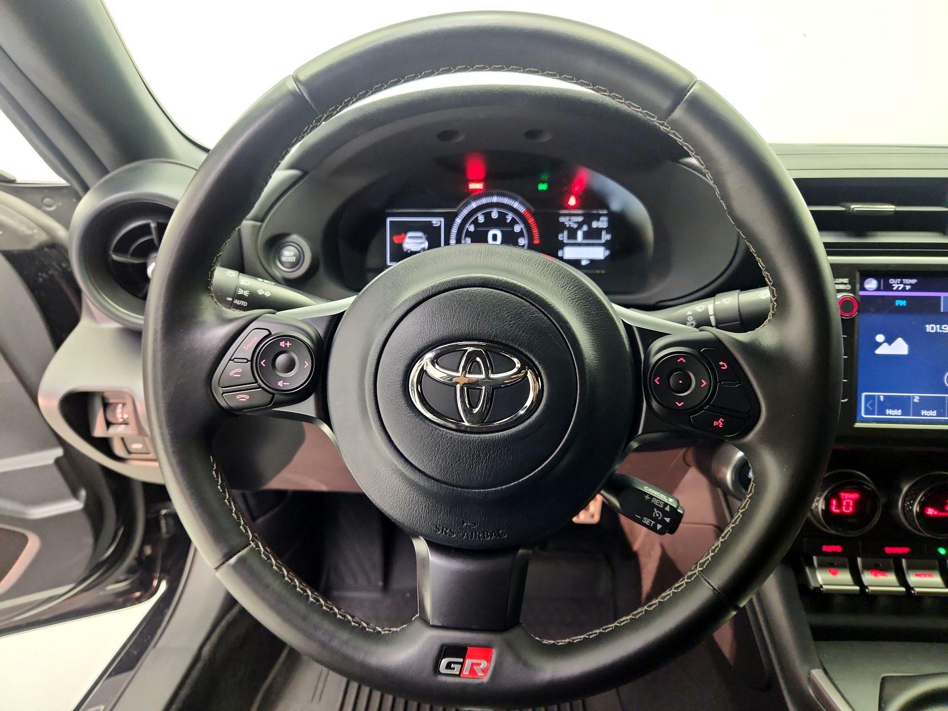 Thumbnail: 2023 Toyota GR86 - 10