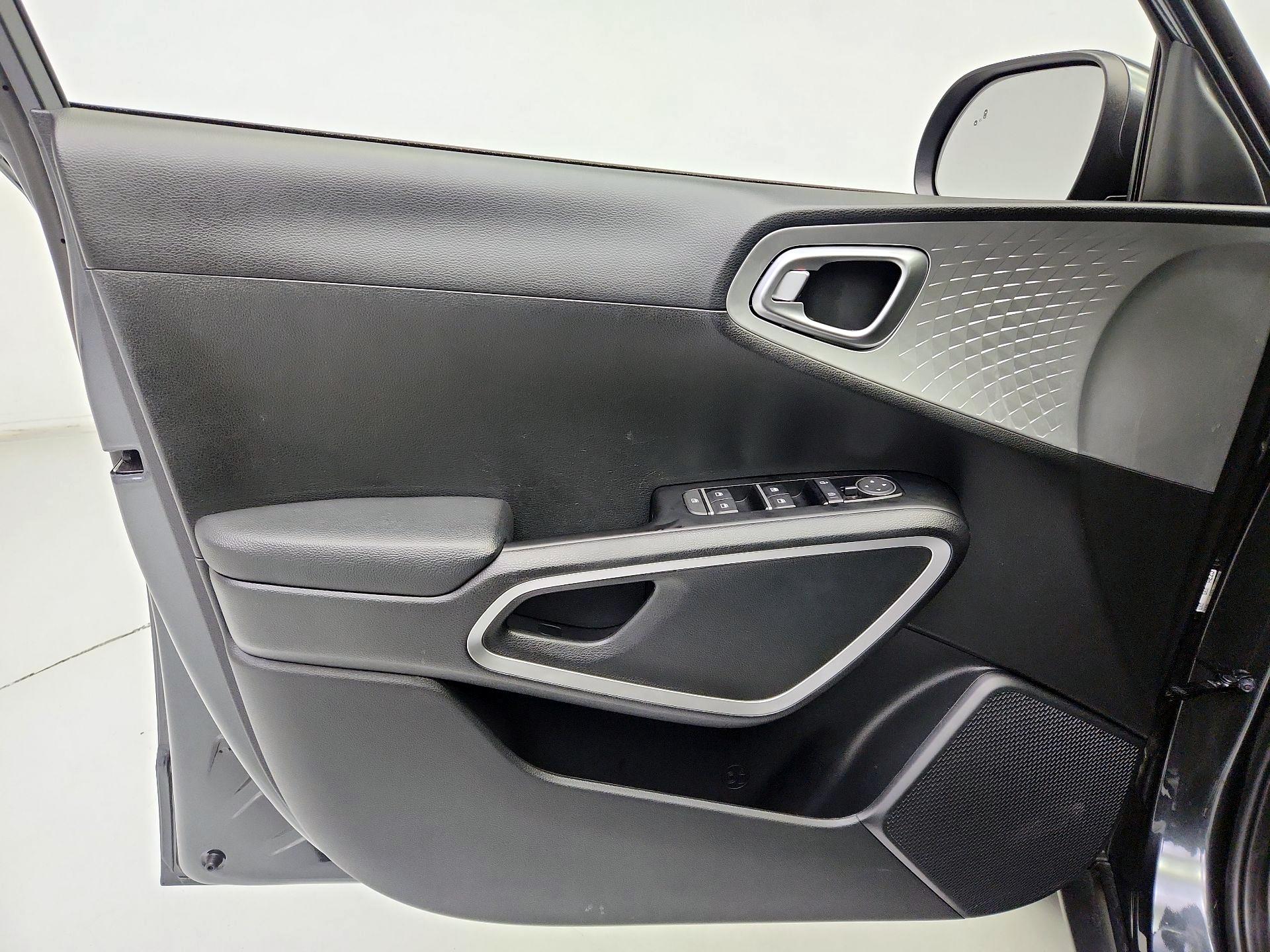 Thumbnail: 2025 Kia Soul - 12