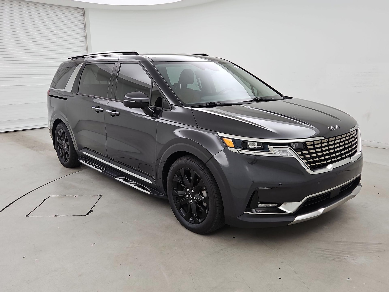 2023 Kia Carnival SX - Photo 1