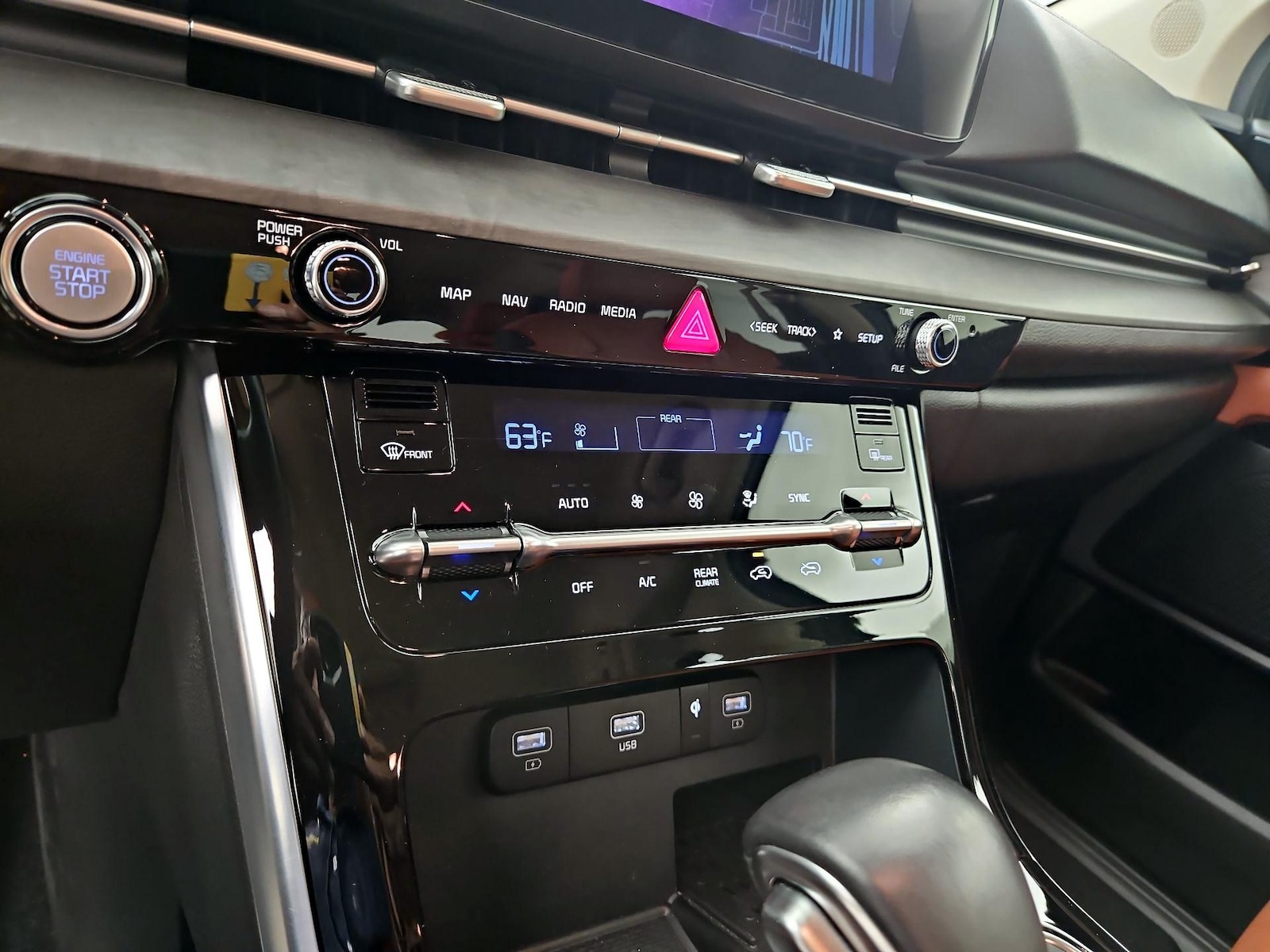 2023 Kia Carnival SX - Photo 16