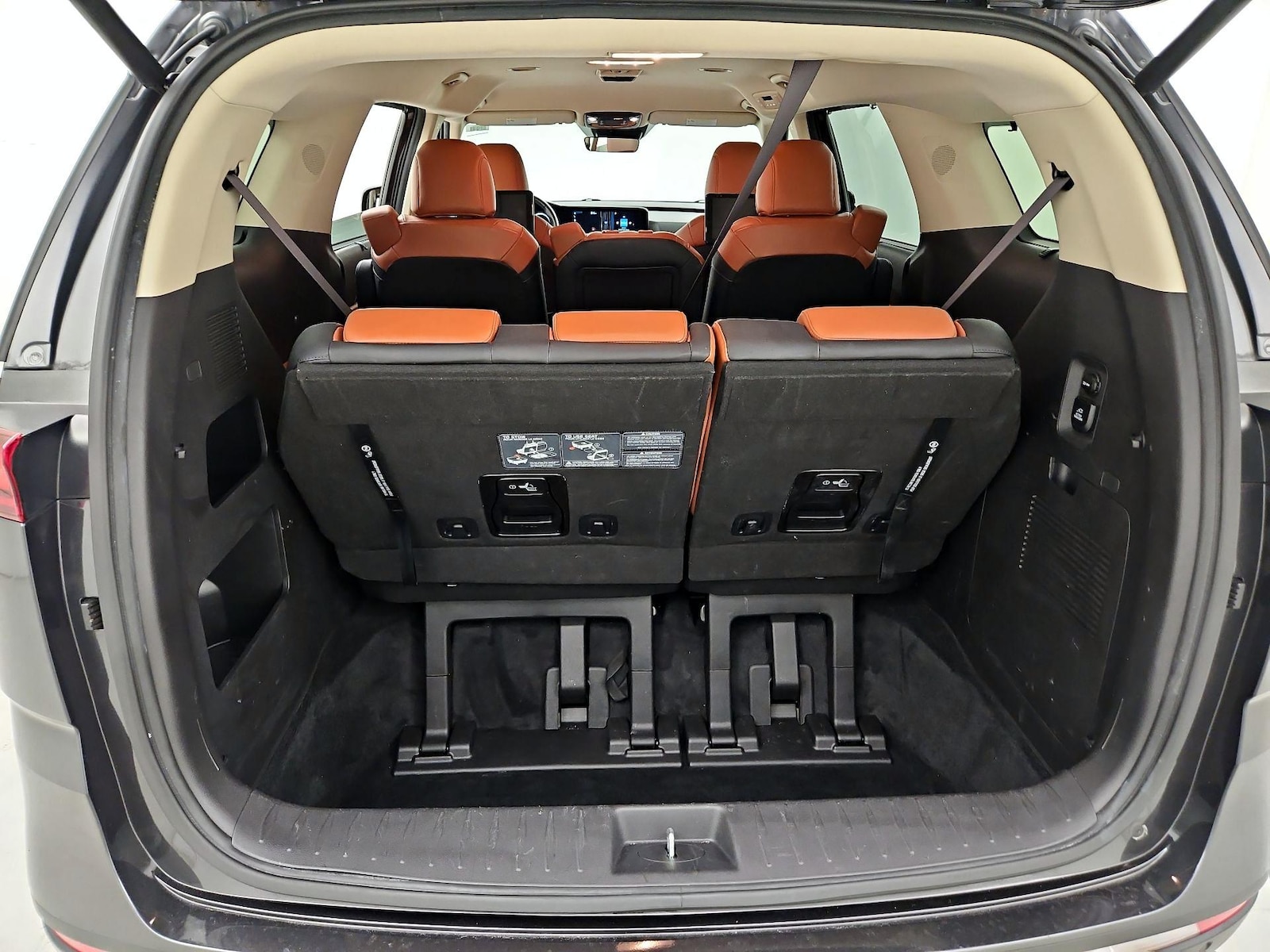 2023 Kia Carnival SX - Photo 21