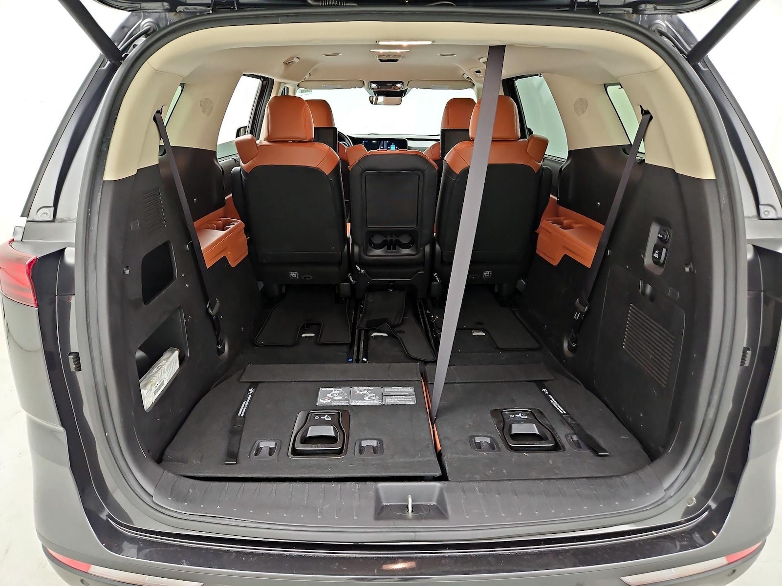 2023 Kia Carnival SX - Photo 22