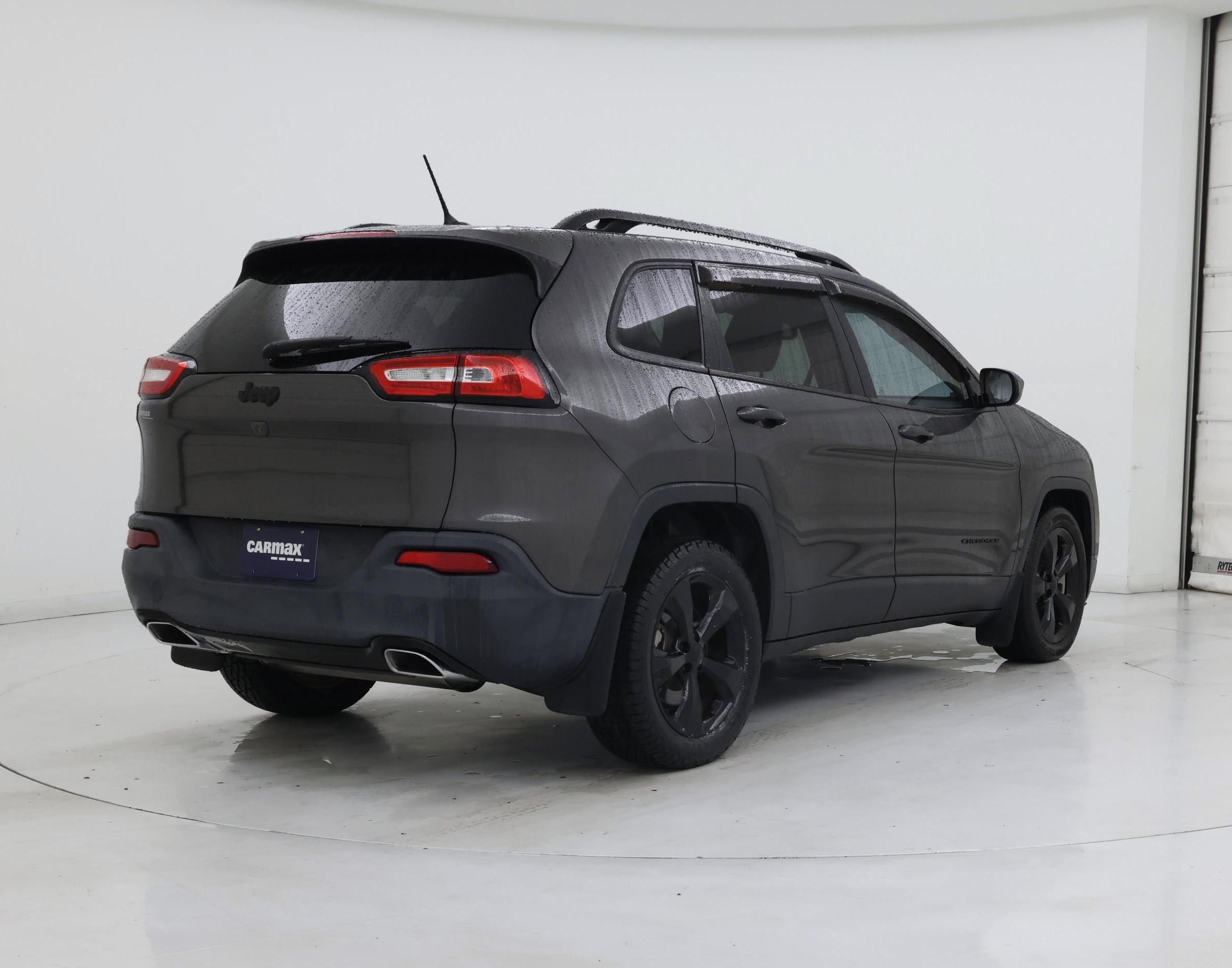 Thumbnail: 2018 Jeep Cherokee - 8