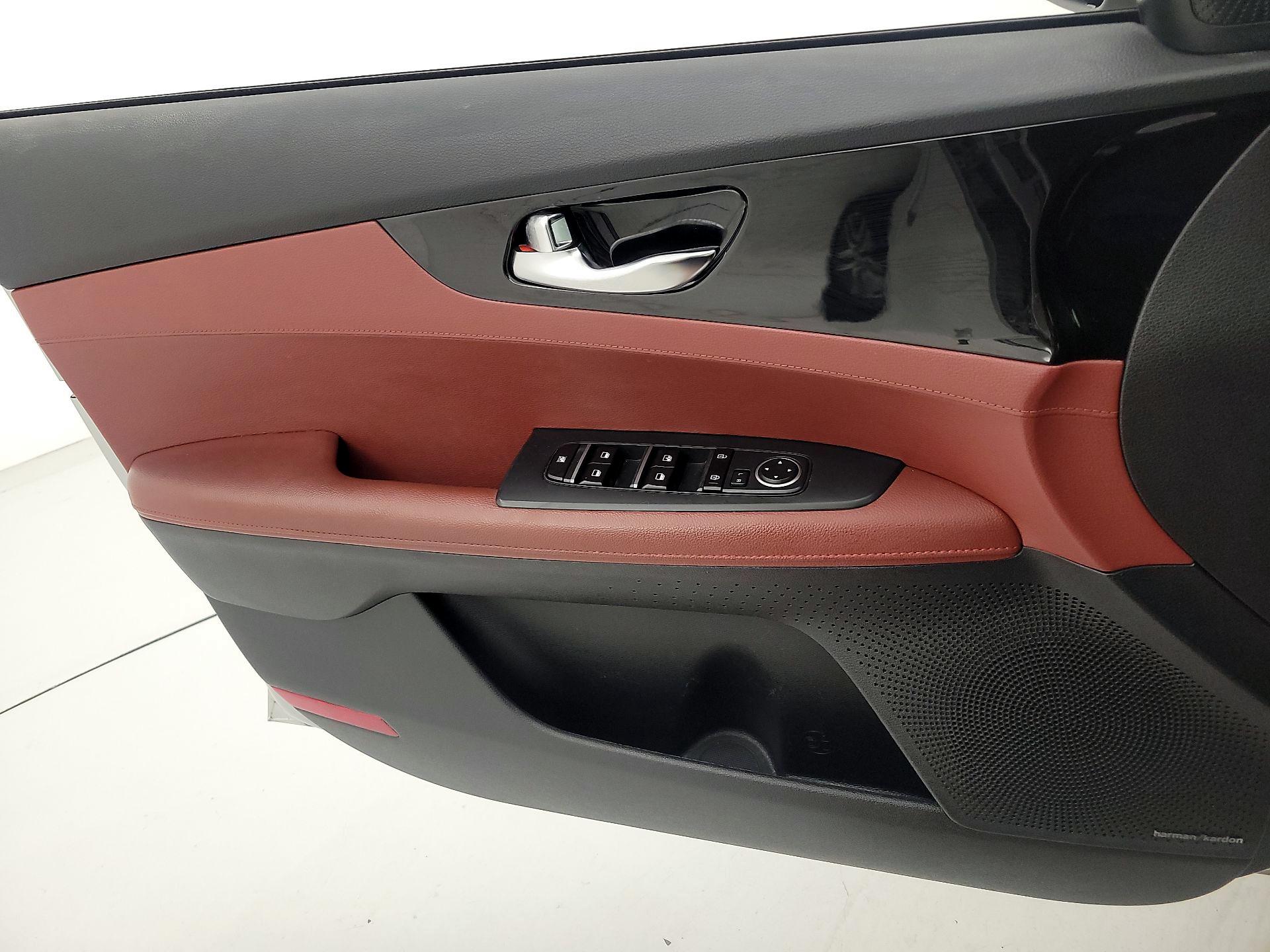 Thumbnail: 2020 Kia Forte - 12