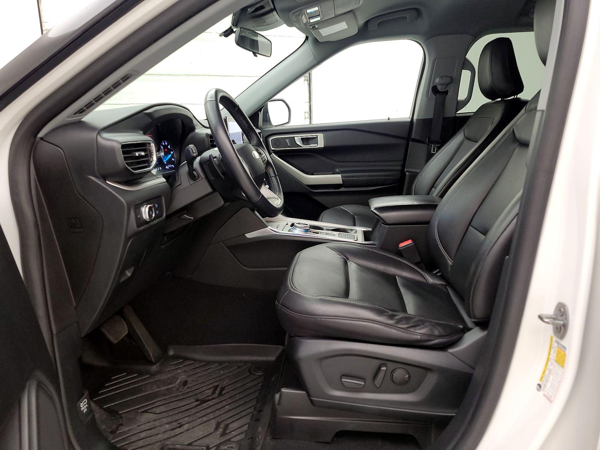 Thumbnail: 2020 Ford Explorer - 11