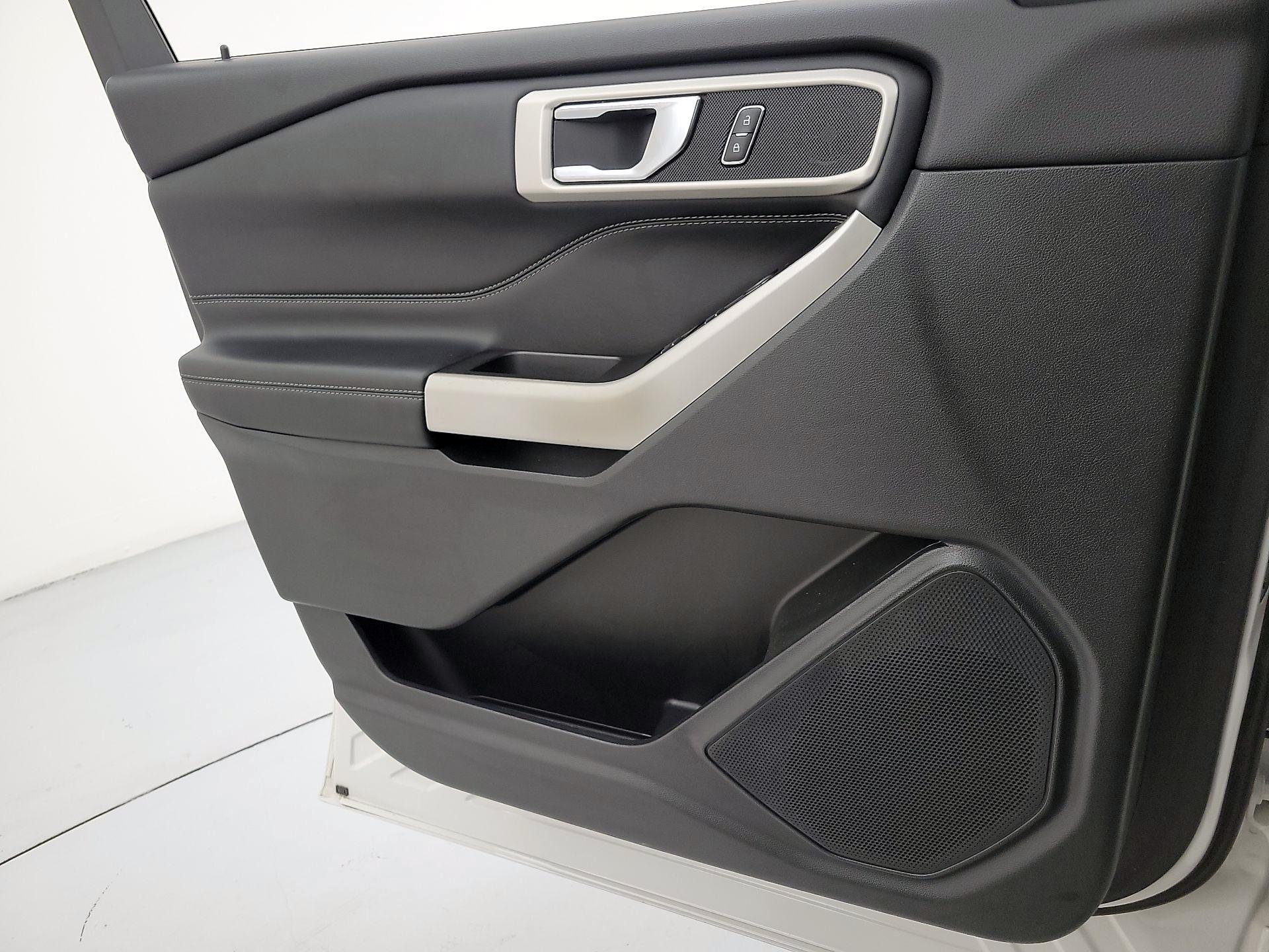 Thumbnail: 2020 Ford Explorer - 12