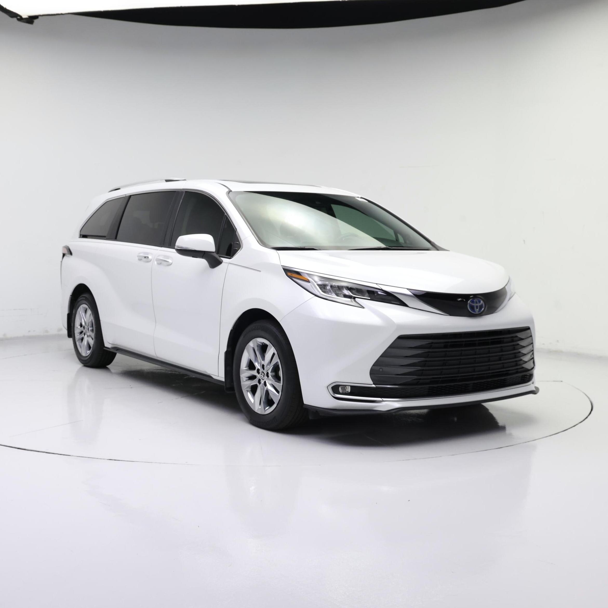 White 2024 Toyota Sienna Limited 7-Passenger FWD Minivan Front-Wheel Drive Automatic