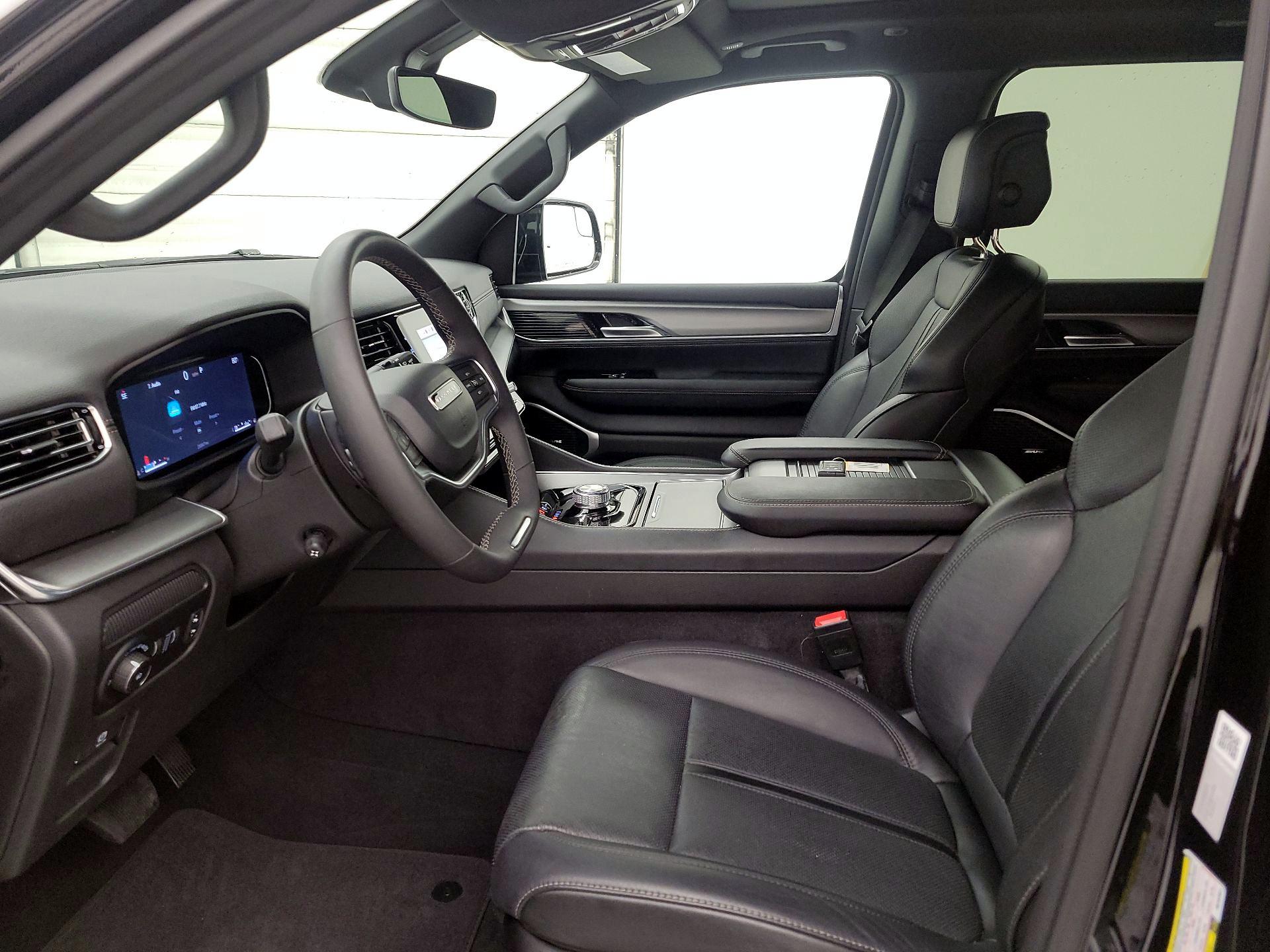 Thumbnail: 2024 Jeep Wagoneer - 11