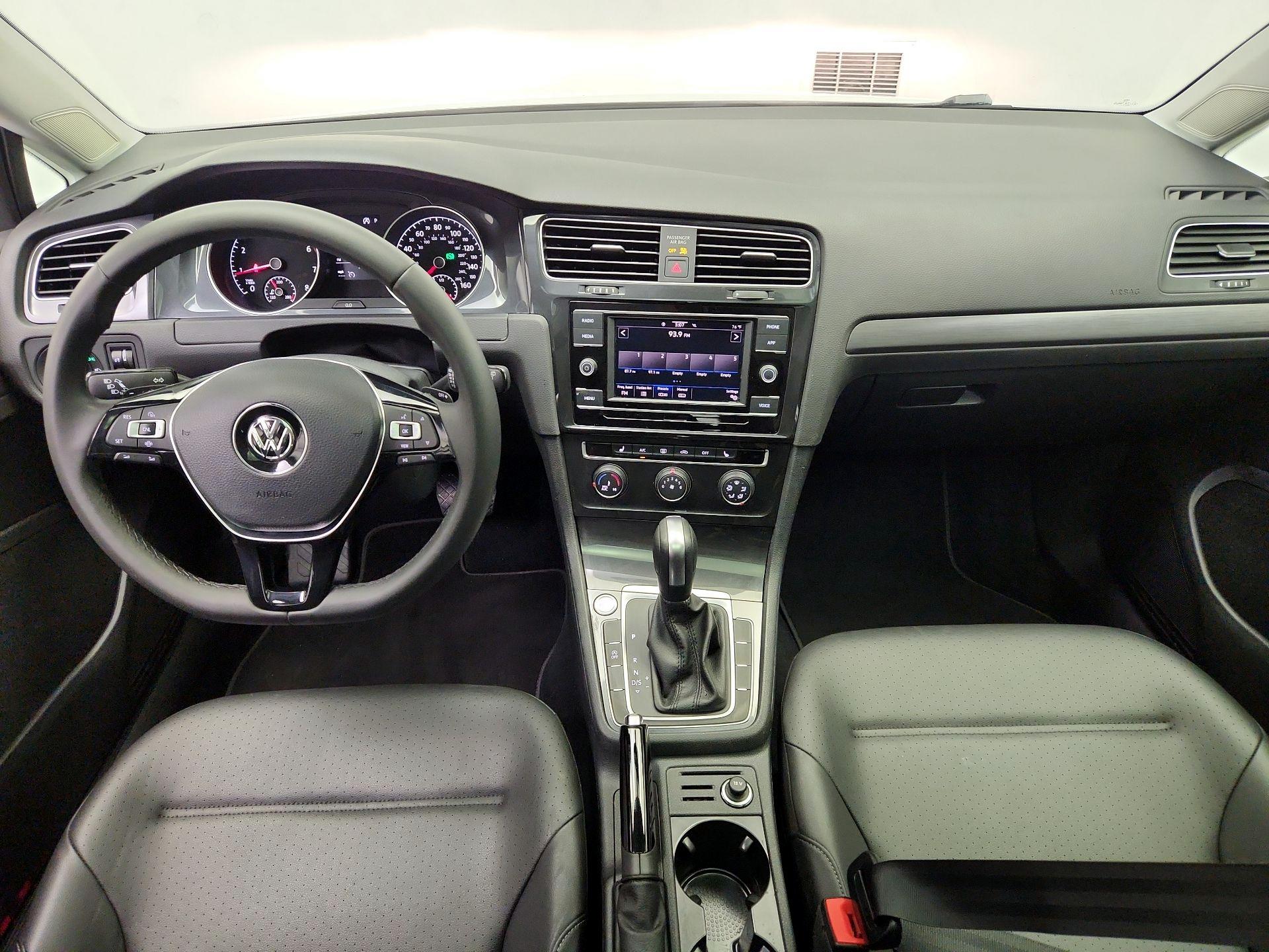Thumbnail: 2021 Volkswagen Golf - 9