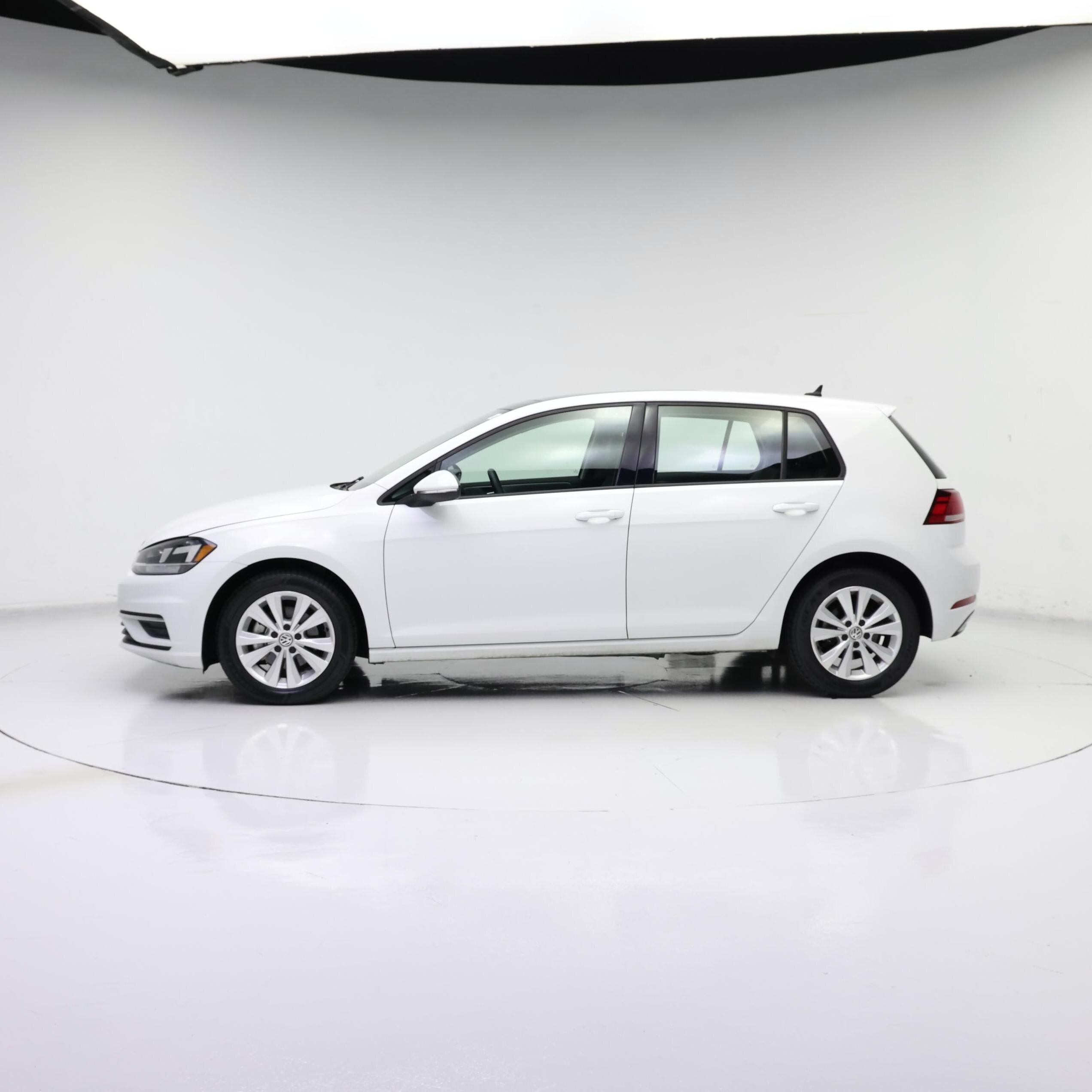Thumbnail: 2021 Volkswagen Golf - 3