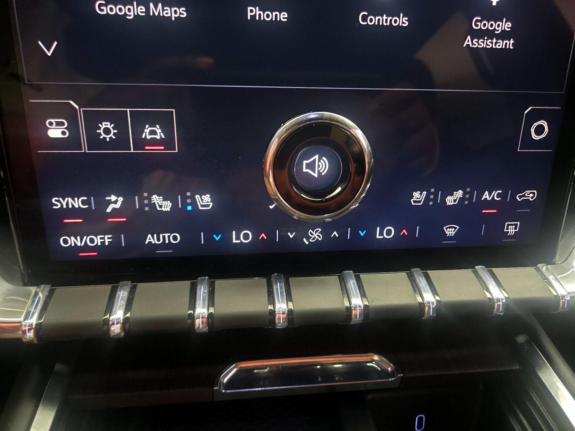 Thumbnail: 2025 GMC Acadia - 16
