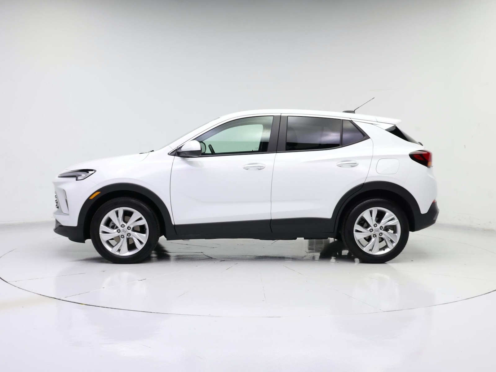 2025 Buick Encore GX Preferred - Photo 4