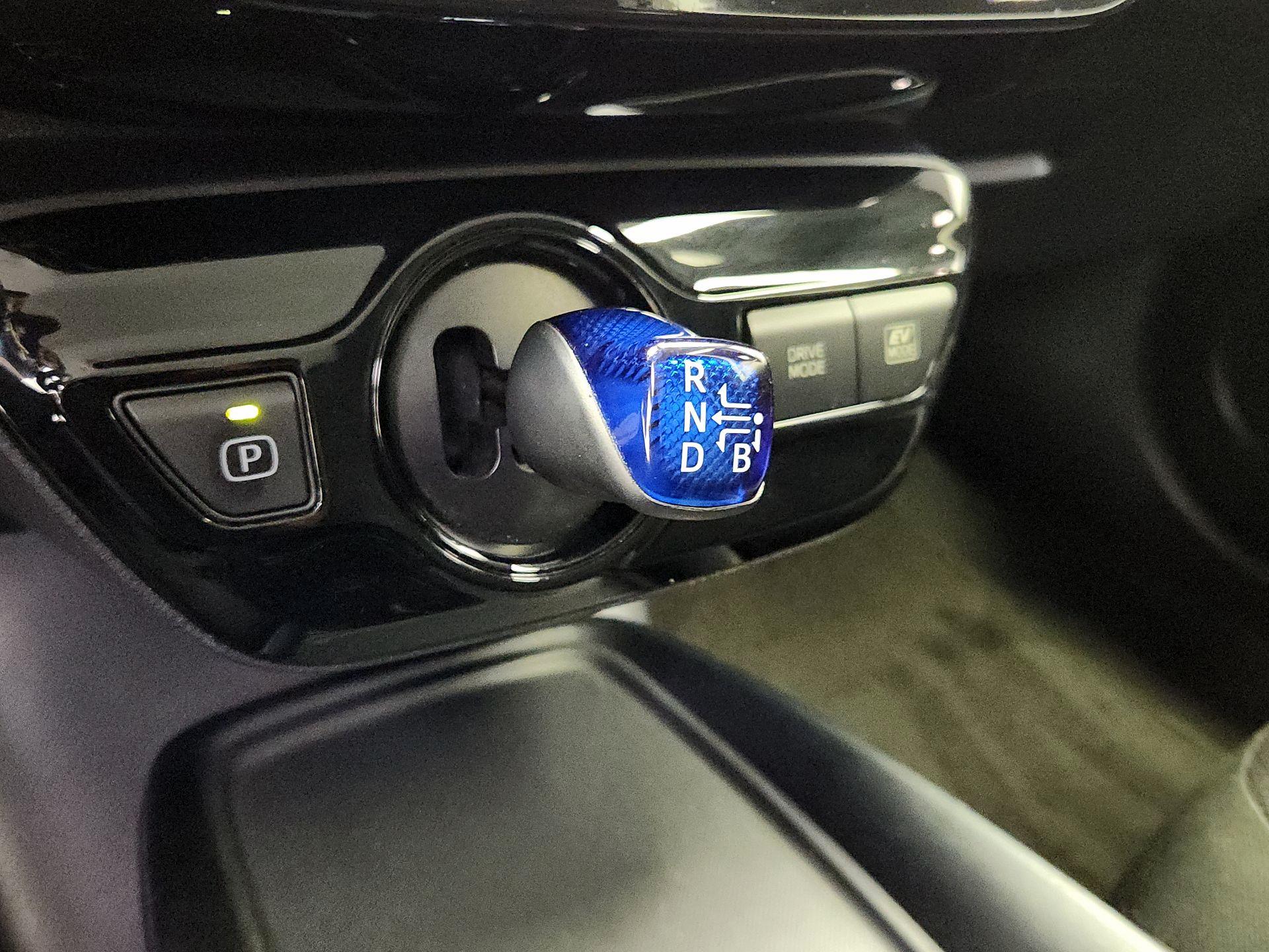 Thumbnail: 2021 Toyota Prius - 17
