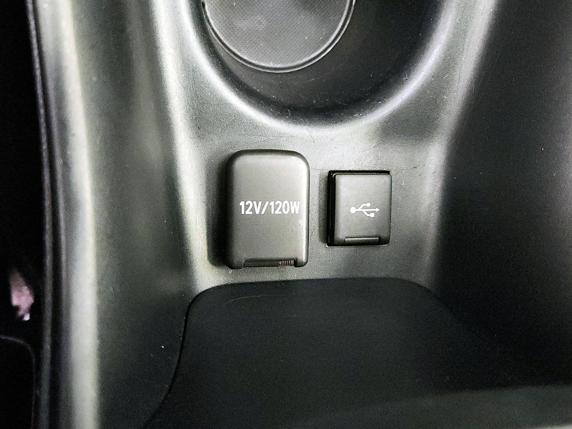 Thumbnail: 2021 Toyota Prius - 18