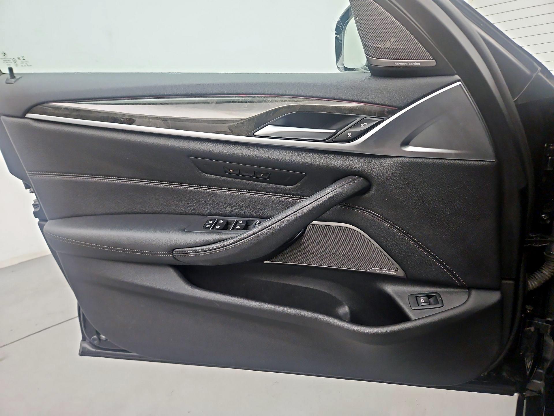 Thumbnail: 2023 BMW 5 Series - 12