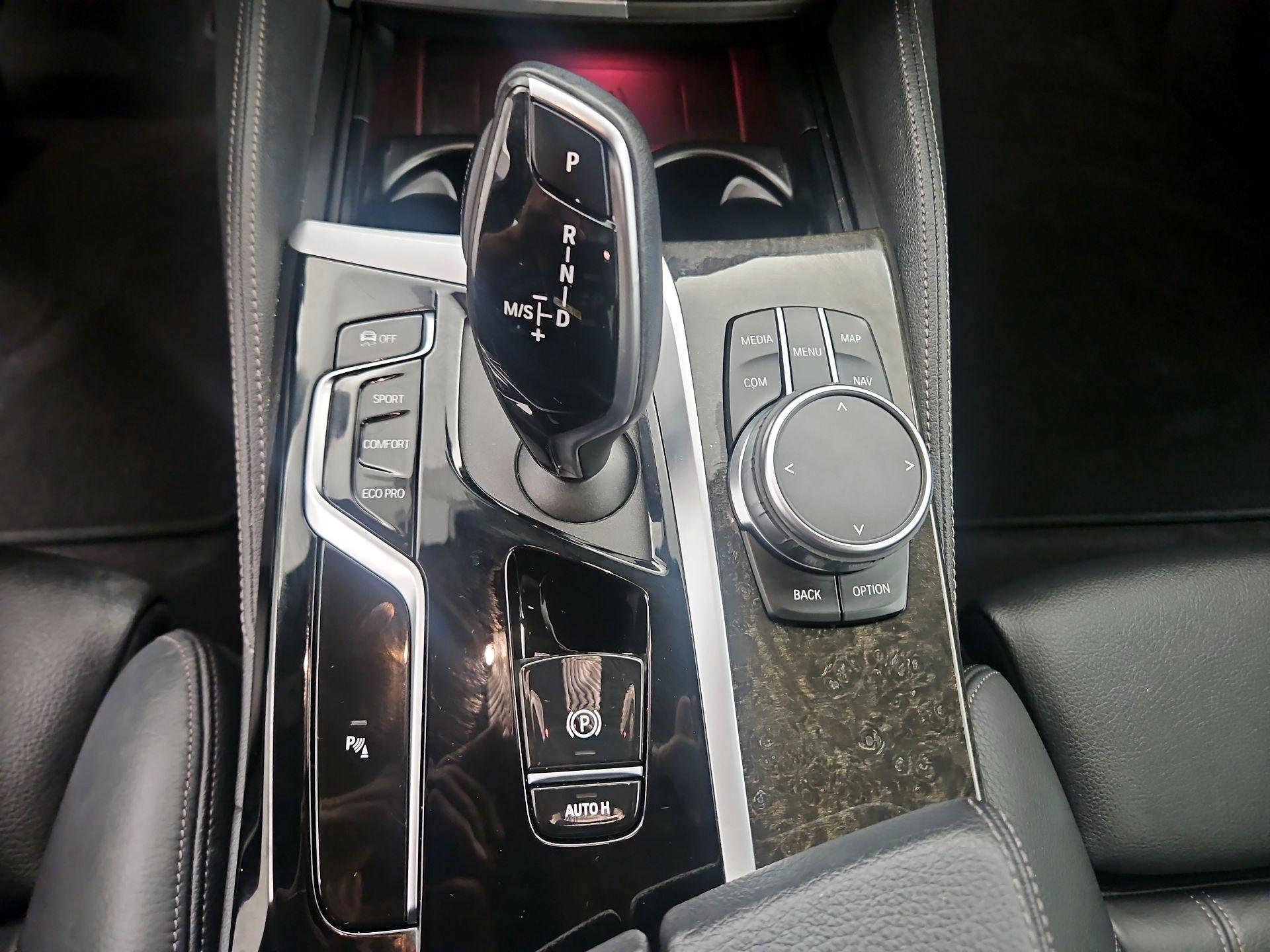 Thumbnail: 2023 BMW 5 Series - 17