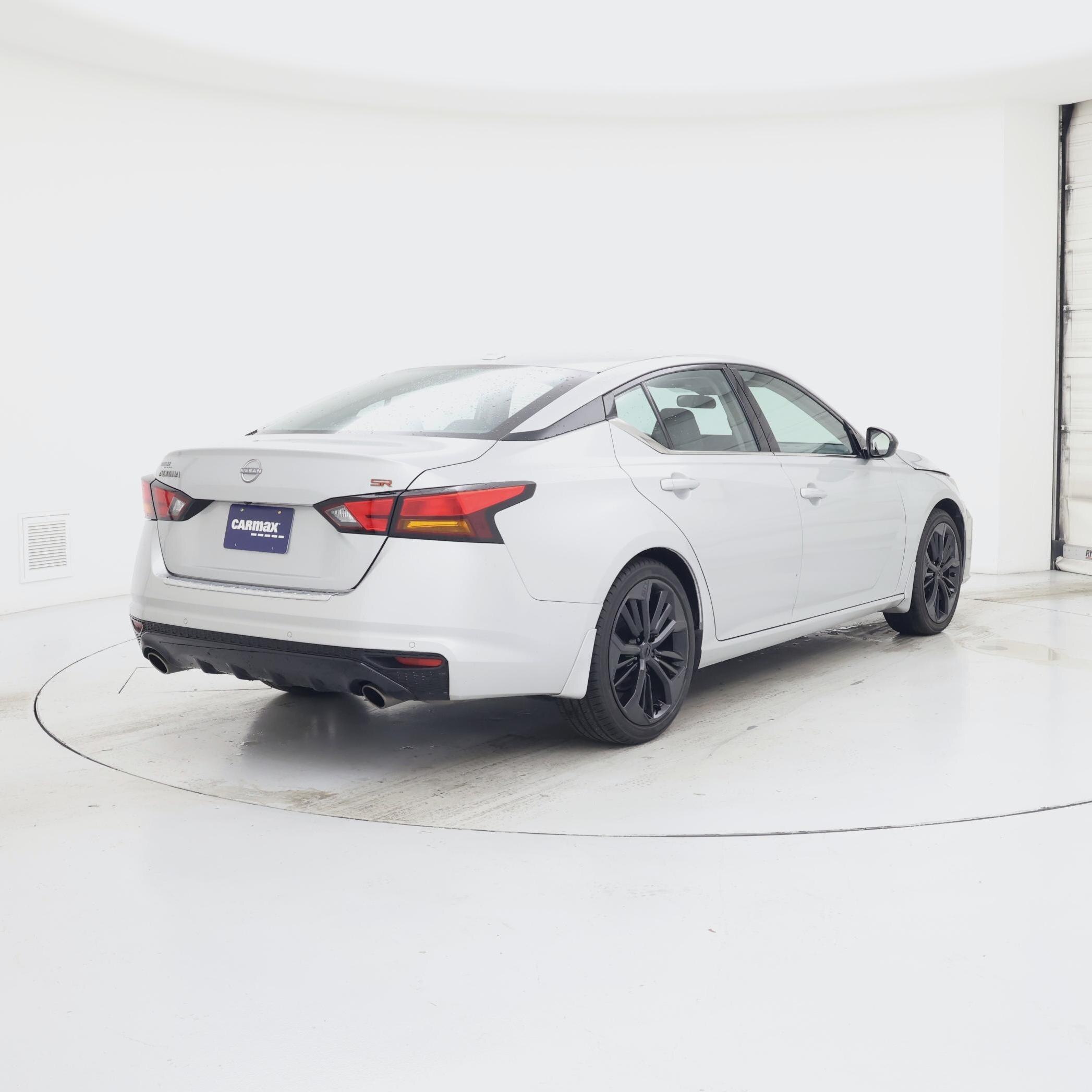Thumbnail: 2023 Nissan Altima - 8